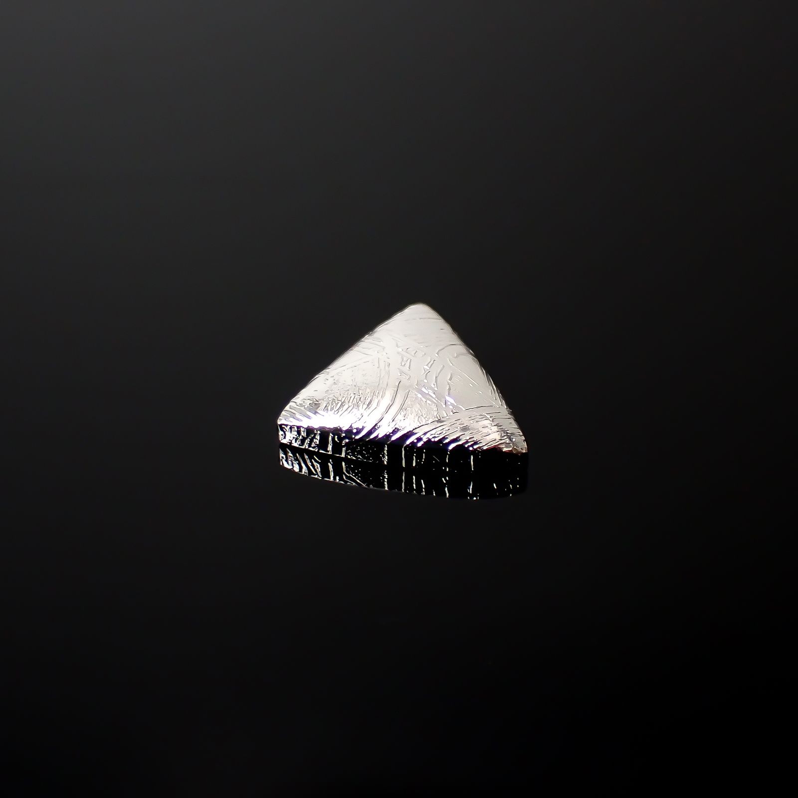 ムオニナルスタ隕石 発見地:スウェーデン 6.33ct[240125794]10.7x11mm前後