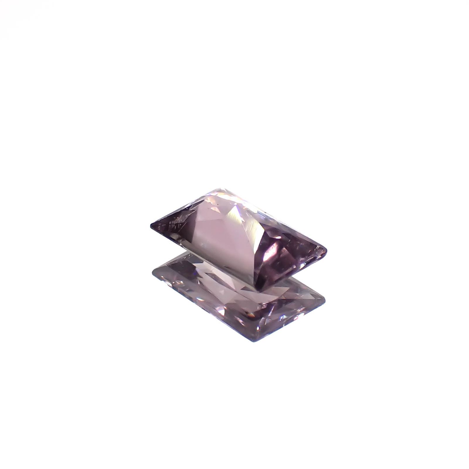 カラーシフト ピンクダイアスポア アフガニスタン産 0.53ct[240627974]6.4x3.9mm前後