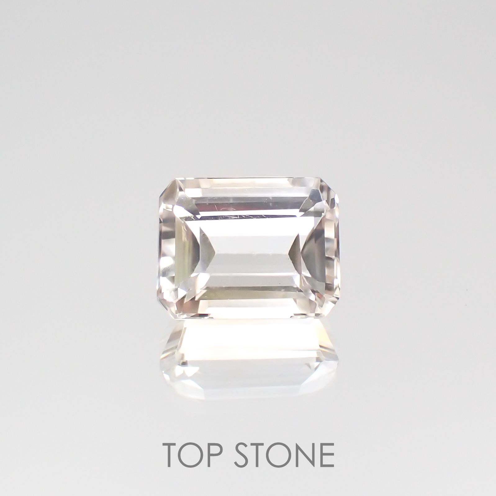 フェナカイト(宝石名フェナカイト)ブラジル産 3.353ct ソ付(彩珠)[221018578]9.5x7.6mm前後