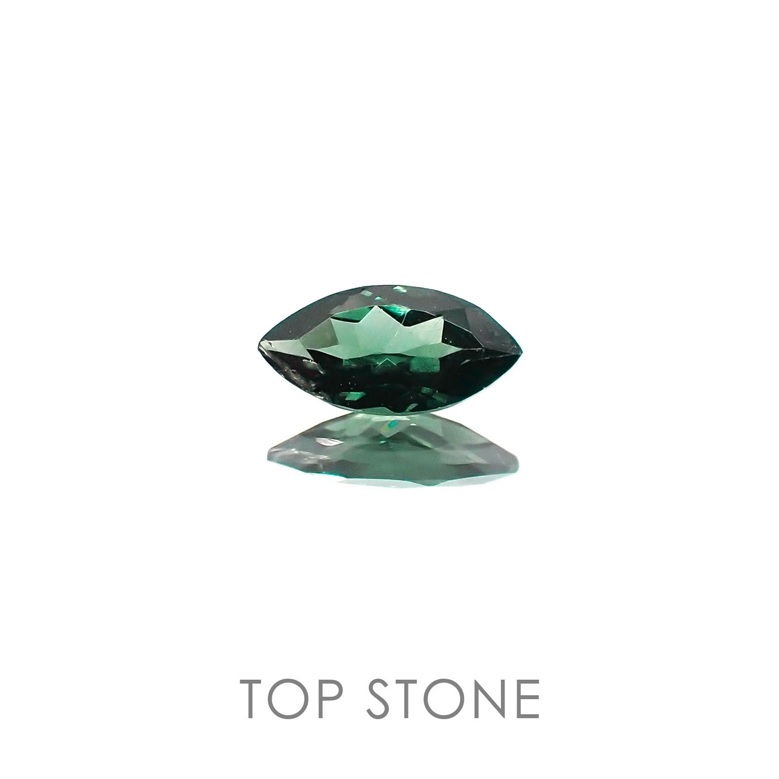 カラーチェンジガーネット(アレキタイプ)(宝石名ガーネット/カラーチェンジタイプ) マダガスカル・ベキリー産 0.24ct 識別済[20106604]5.9×3mm前後