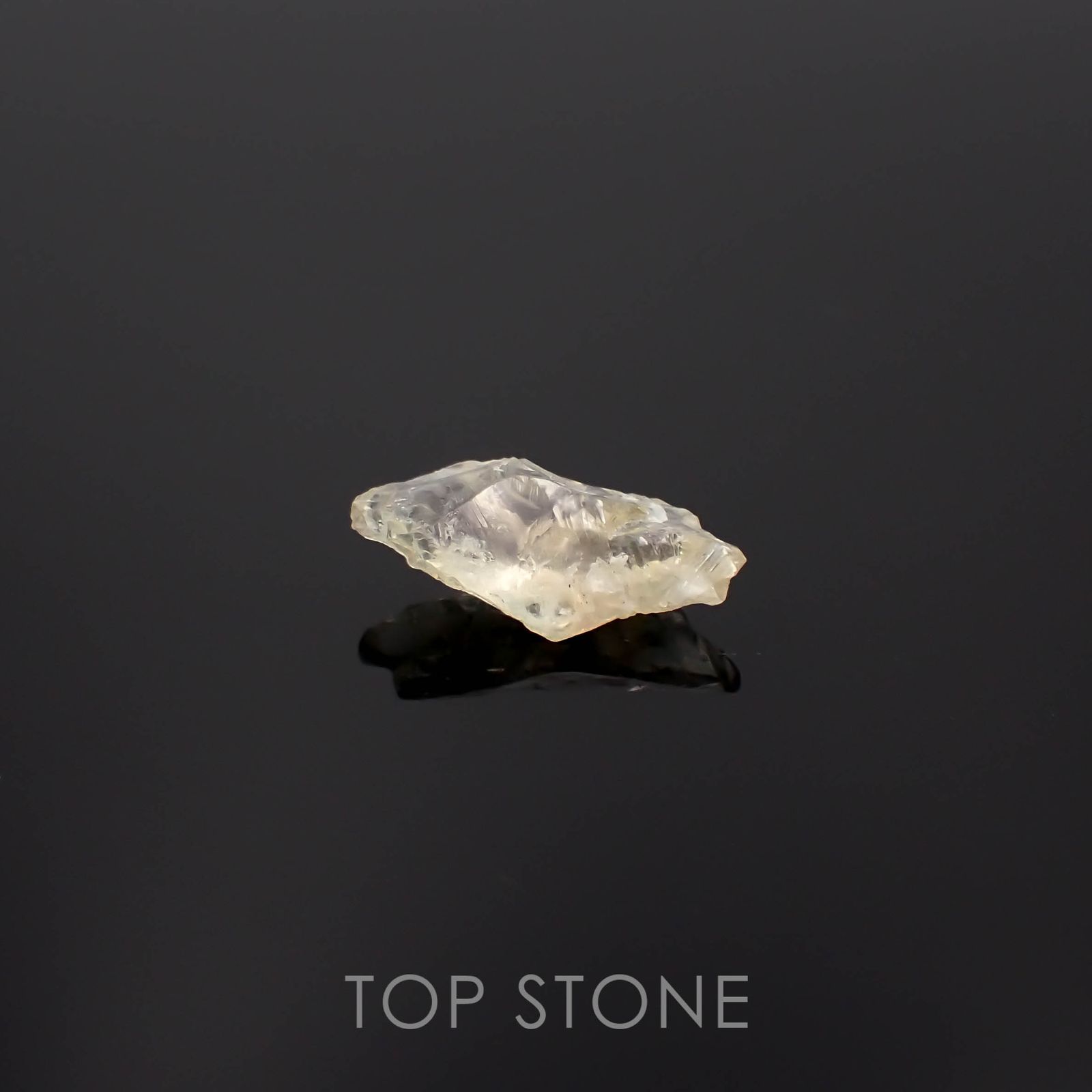 オレゴンサンストーン原石 アメリカ・オレゴン州産 2.84ct[230220422]15.4x7.7mm前後
