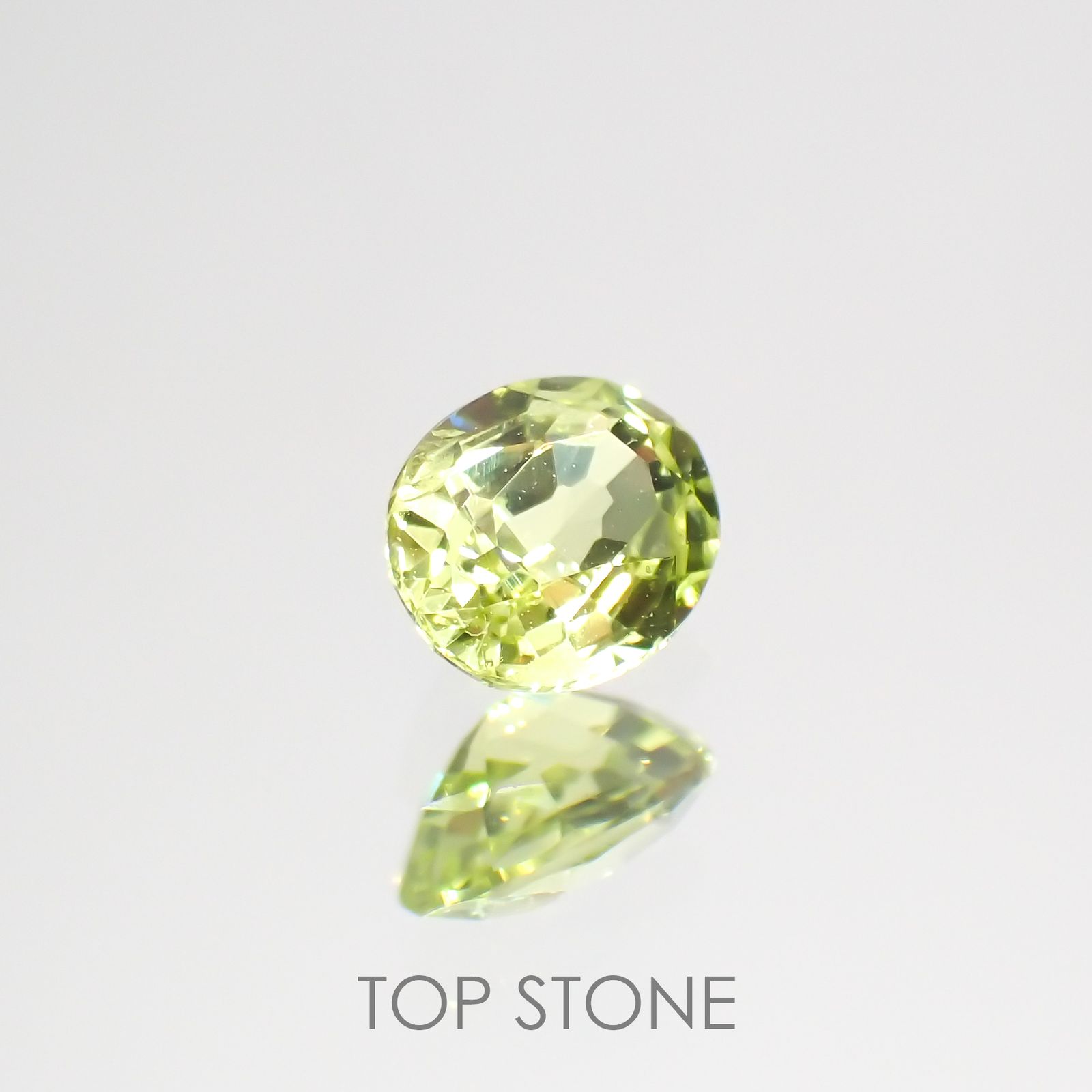クリソベリル(宝石名クリソベリル)マダガスカル産 0.33ct 識別済[220114491]4.4x3.6mm前後