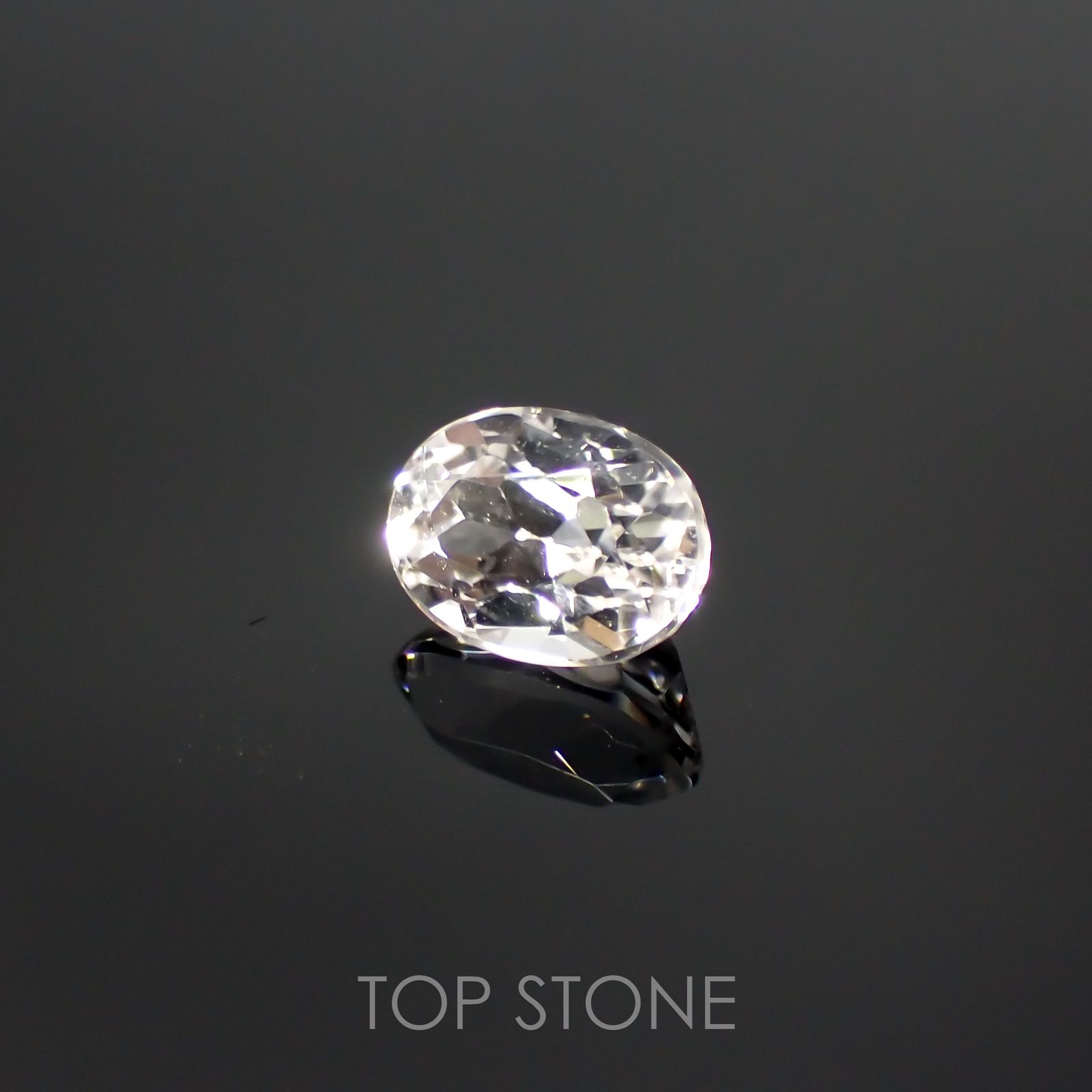 カラーレススポジュミン(宝石名ホワイト・スポジュミン) ブラジル産 1.19ct 識別済[210812621]7×5.1mm前後