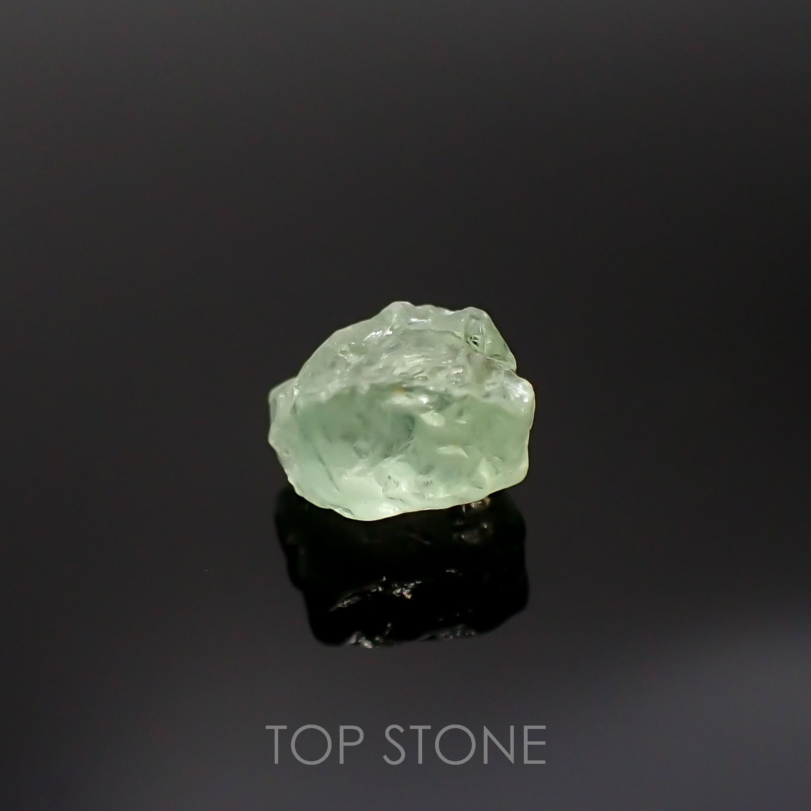 バナジウムコーネルピン原石(宝石名コーネルピン)タンザニア・タンガ州産 1.70ct 識別済[220716912]6.2x6mm前後