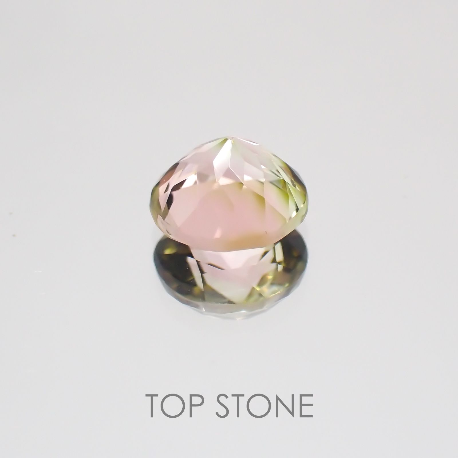 バイカラートルマリン ブラジル産 ルース 0.84ct[20128999]5.9×5.9mm前後