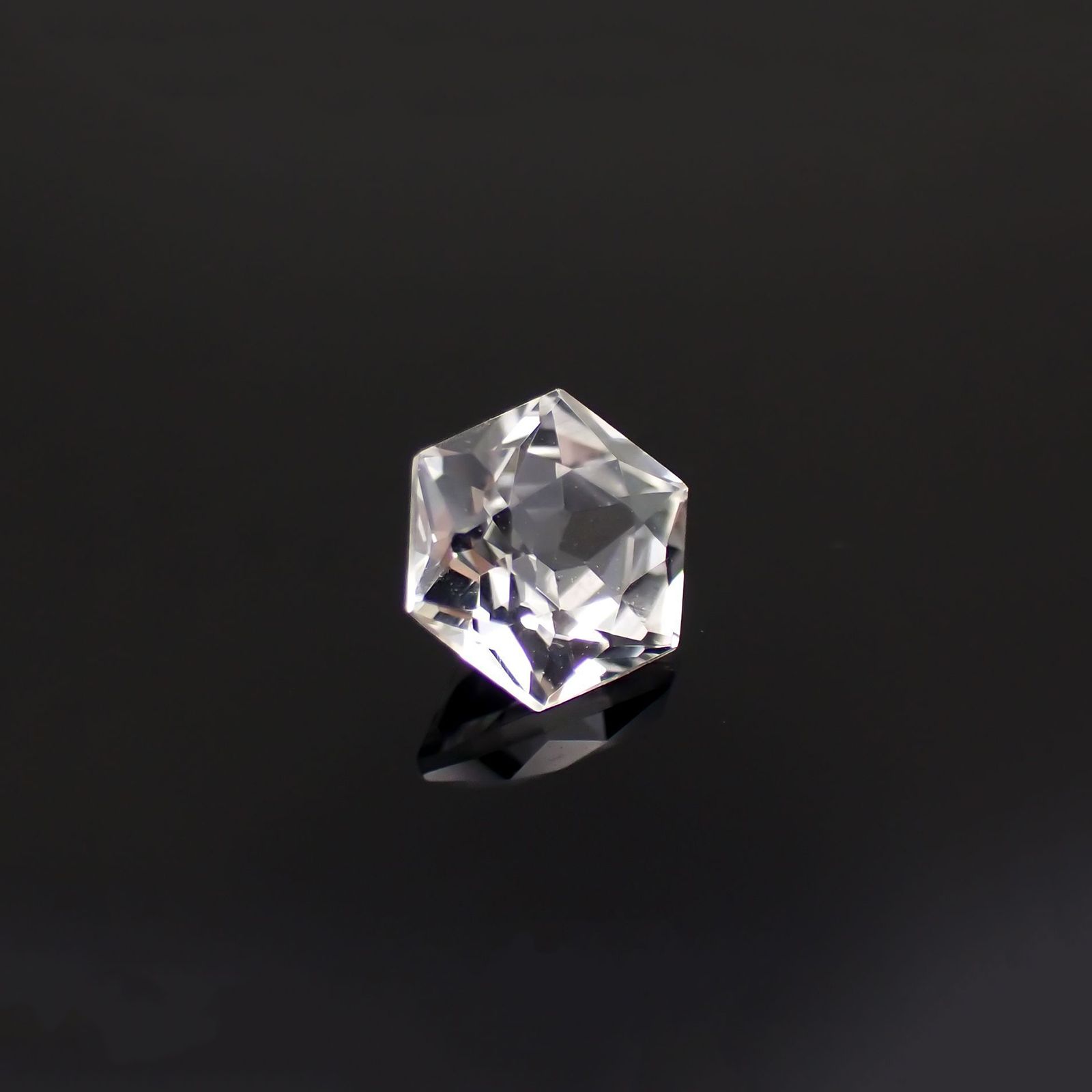 ◇ヘキサゴンカット◇ホワイトトパーズ ブラジル産 1.10ct[221018504]6x6mm前後