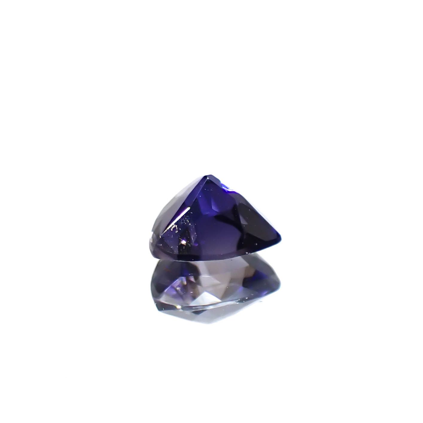 アイオライト タンザニア産 0.52ct [250229840]5.8x5.9mm前後
