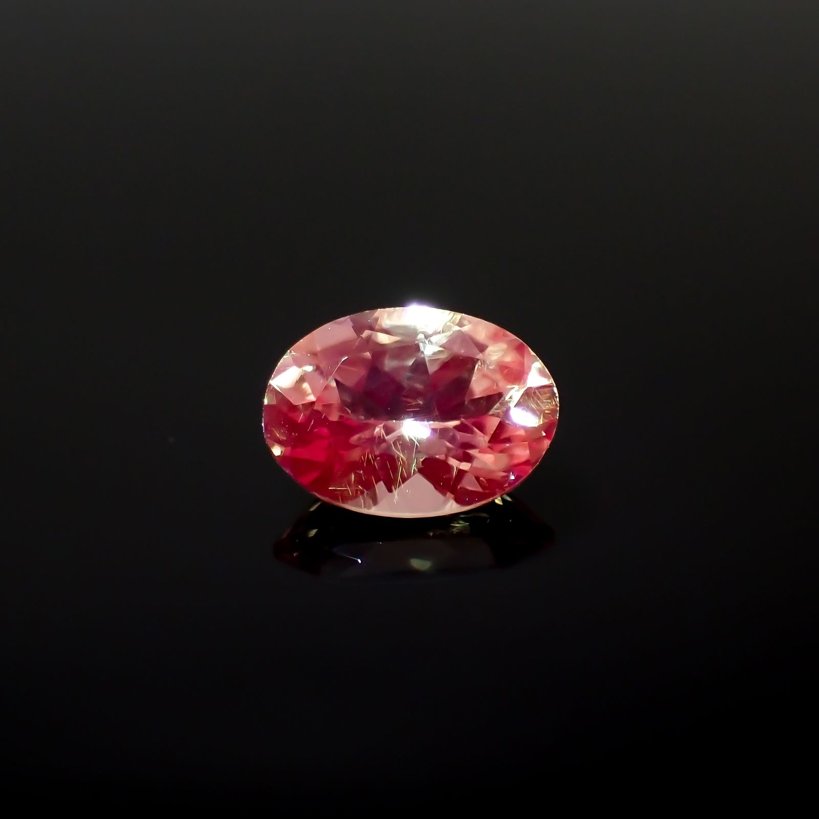 ドラゴンガーネット タンザニア産 0.89ct[231023694]7x5mm前後