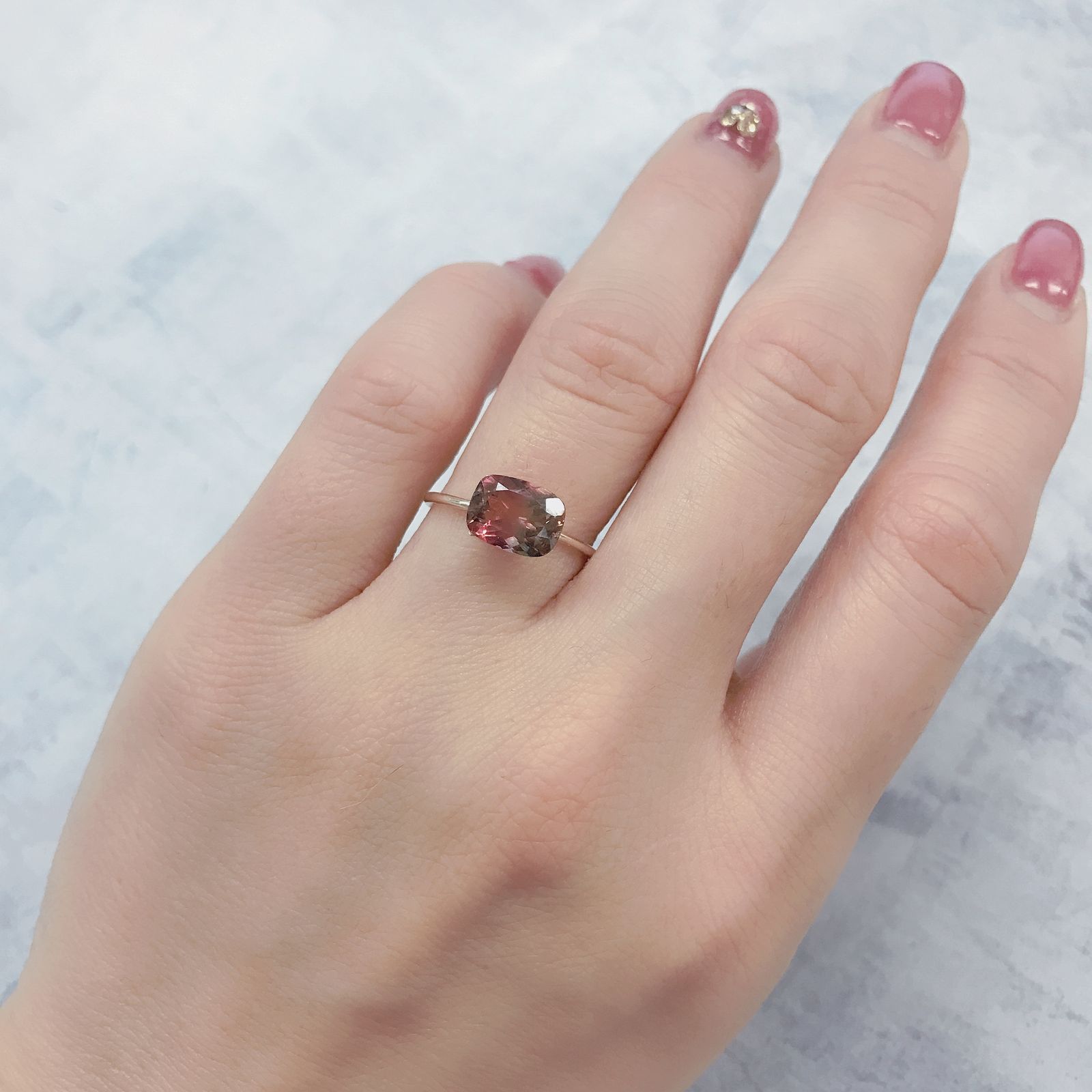 バイカラートルマリン(宝石名トルマリン)コンゴ産 1.87ct 識別済[220114997]8.6x6.6mm前後