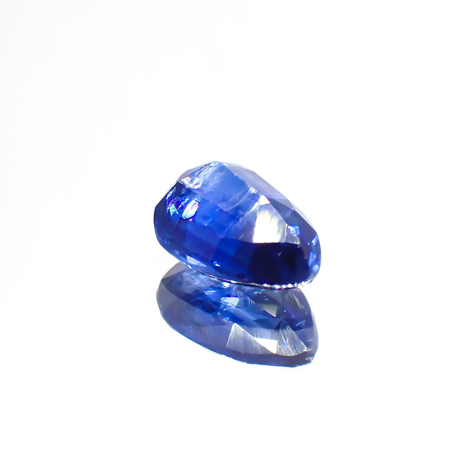カイヤナイト(宝石名カイヤナイト)ネパール産 0.92ct 識別済[231023930]7.1x5.1mm前後