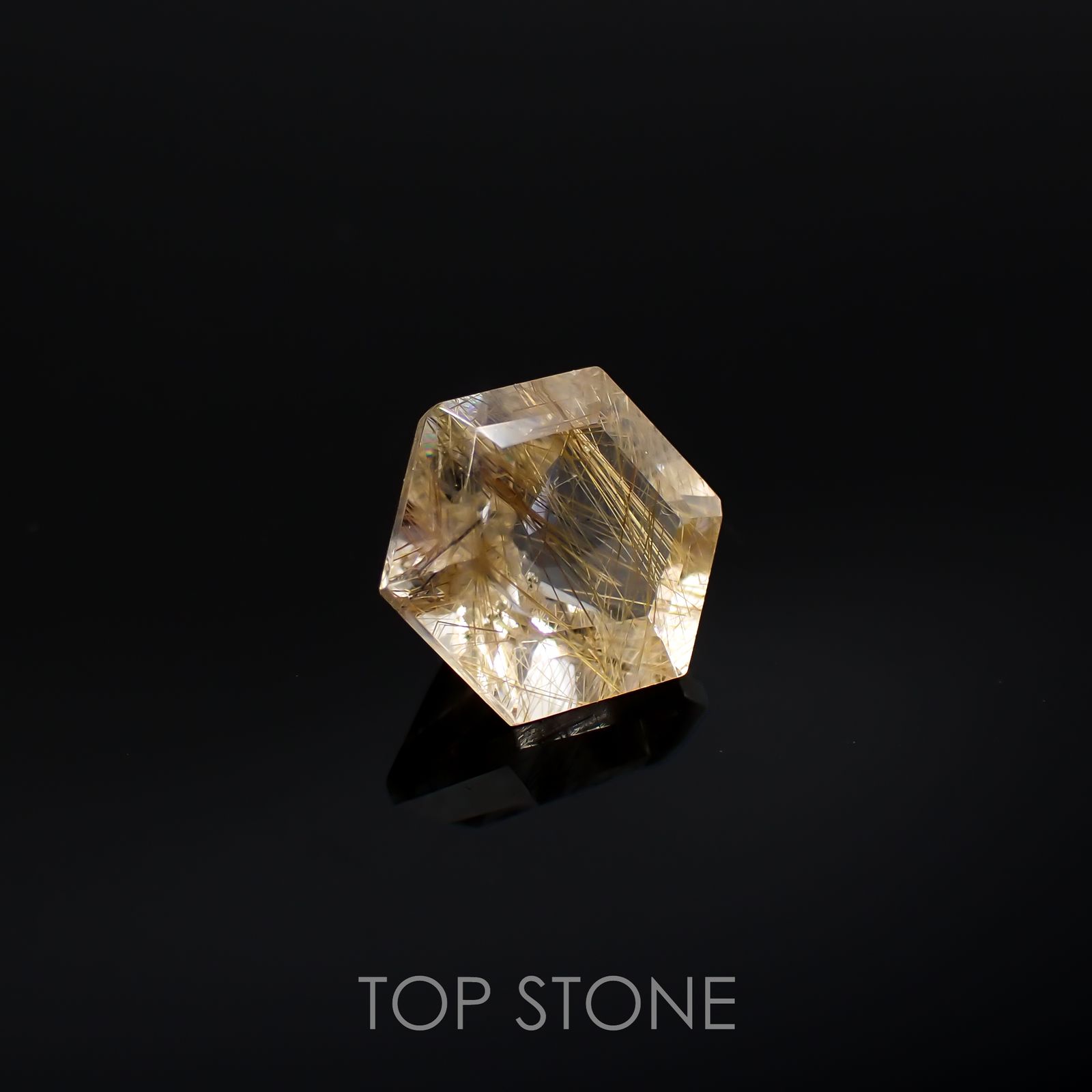 ◇ヘキサゴンカット◇ルチルクォーツSA(宝石名ルチルレイテッド・クォーツ)ブラジル産 0.92ct 識別済[220817470]6.1x6.1mm前後