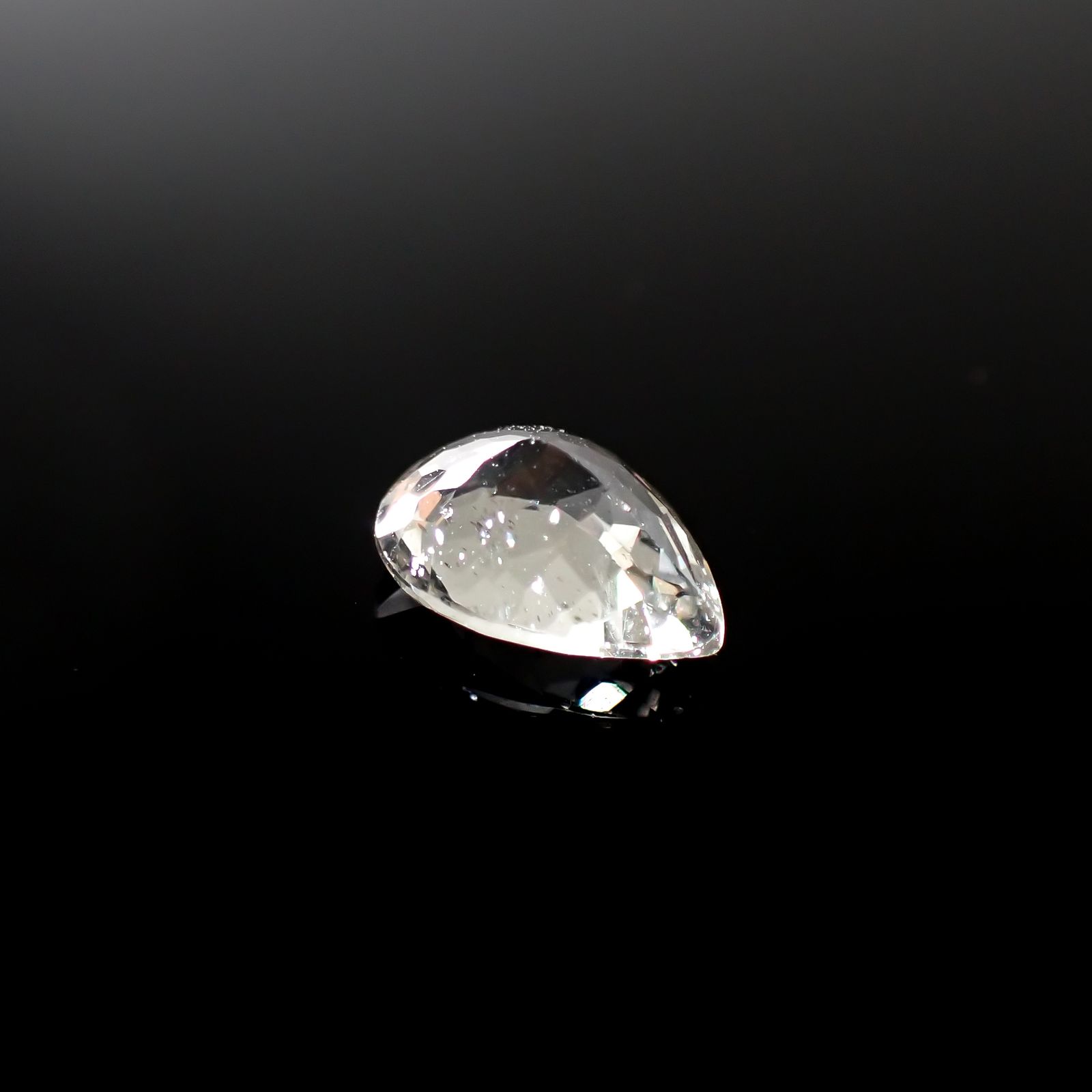 リリーパッドアパタイト フルオレッセンス アフリカ産 1.07ct [241129421]8x6mm前後