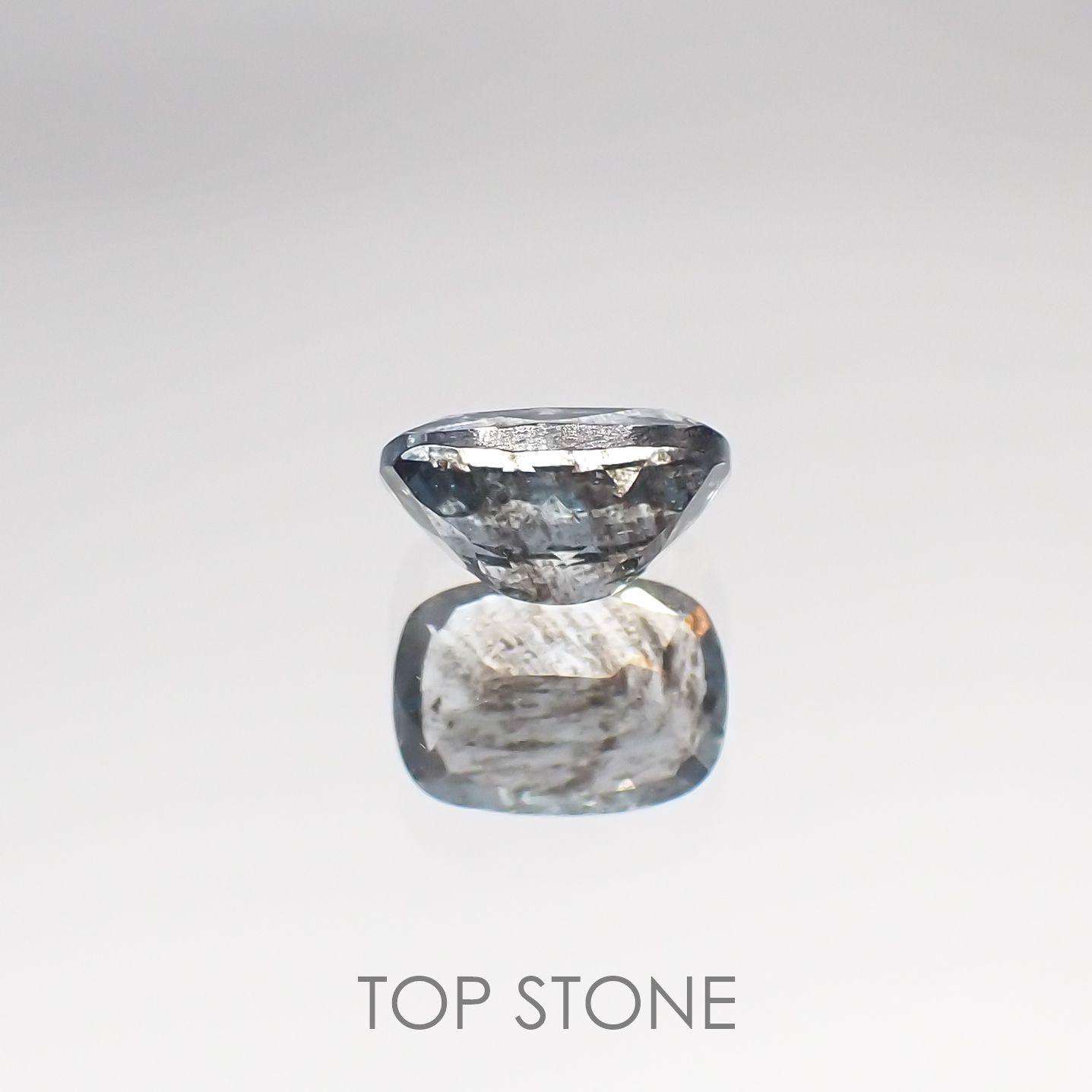 アベンチュリンアクアマリン ブラジル産 ルース 0.82ct[210611293]7×5mm前後