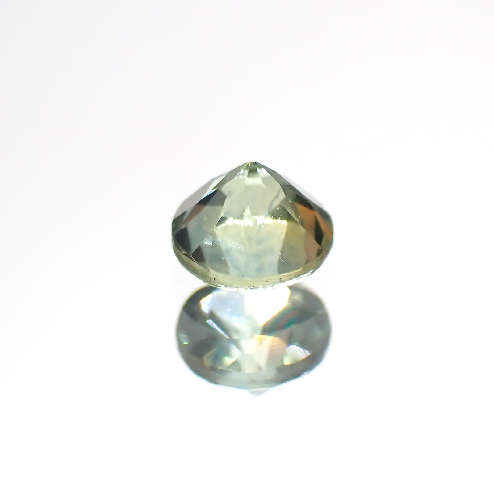 モンタナサファイア(宝石名サファイア)アメリカ・モンタナ州産 0.35ct 識別済[220114013]3.9x3.9mm前後