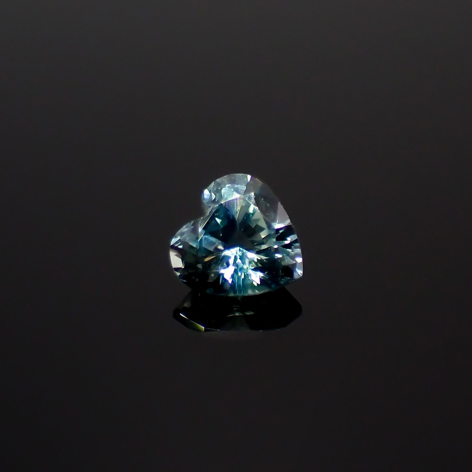 サファイア スリランカ/マダガスカル産 0.31ct[240929068]4.1x4.1mm前後