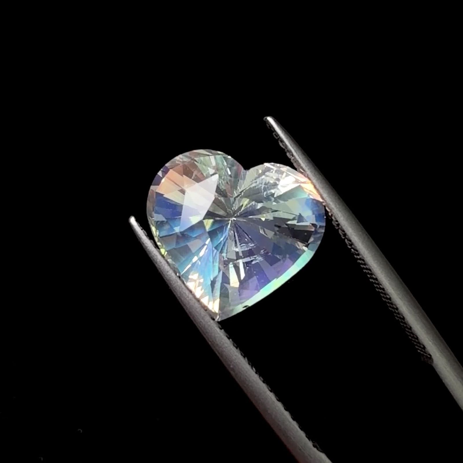 レインボームーンストーン マダガスカル産 6.21ct / 11.8x12.8mm前後