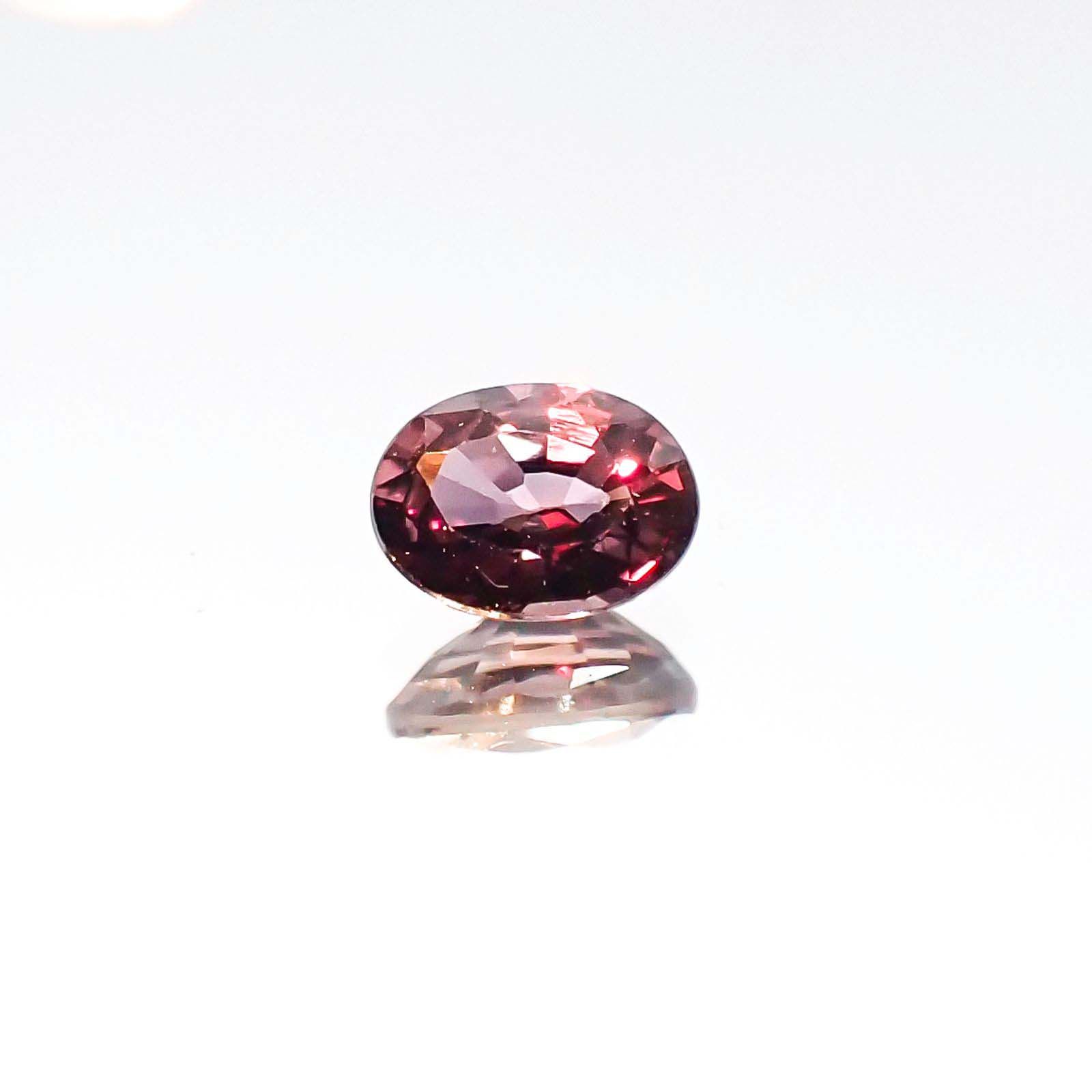 カラーチェンジサファイア 非加熱(宝石名サファイア)タンザニア産 0.34ct 識別済[230622427]4.7x3.4mm前後