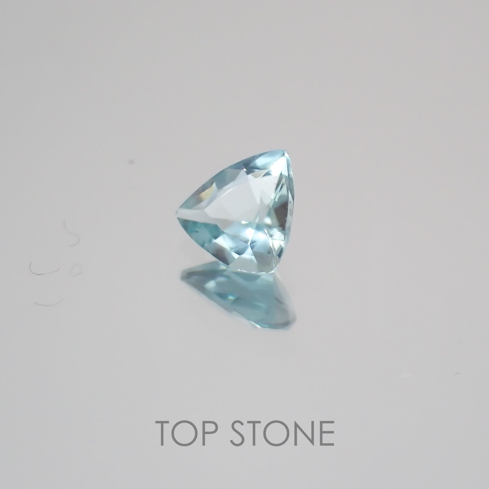 グランディディエライト マダガスカル産 ルース 0.12ct[21059843]3.5×3.5mm前後