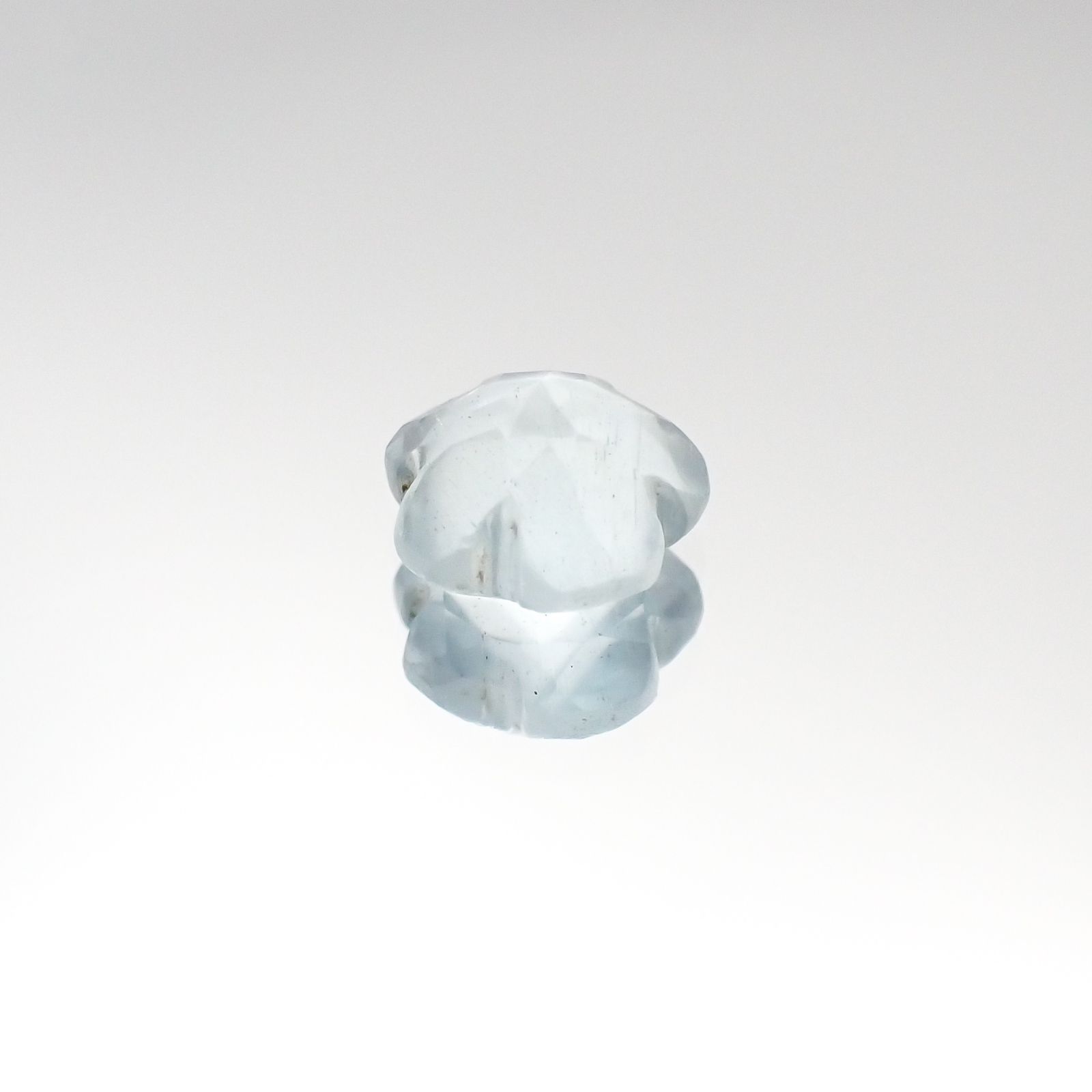 <ランダムセレクト1個販売> ◇サクラカット◇ミルキーアクアマリン ブラジル産 0.81ct前後[20085366]6.1×6.1mm前後
