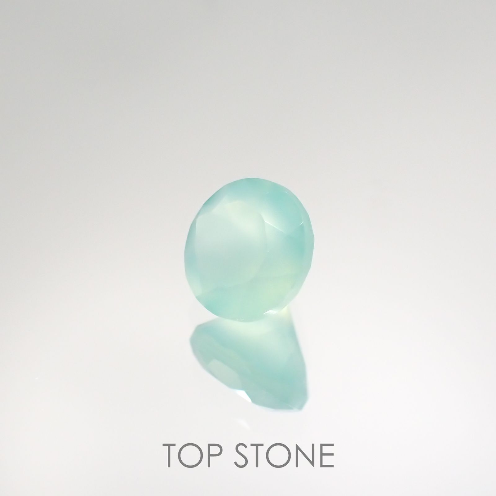アクアプレーズ(宝石名ブルー グリーン・カルセドニー) 南アフリカ産 0.93ct 識別済[210912346]6.2×6.2mm前後