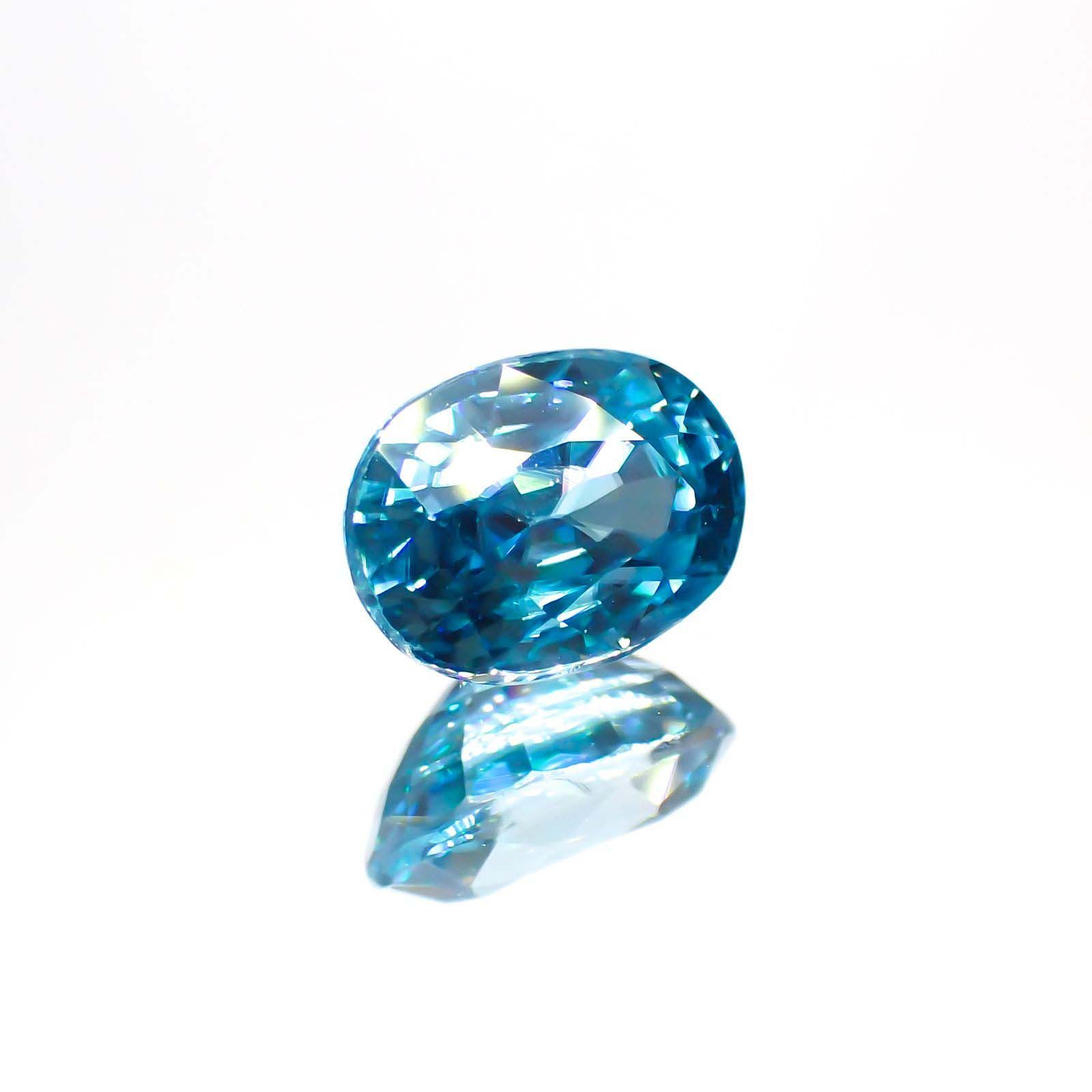 ブルージルコン(宝石名ジルコン)コロンビア産 2.27ct 識別済[231023830]7.4x5.8mm前後