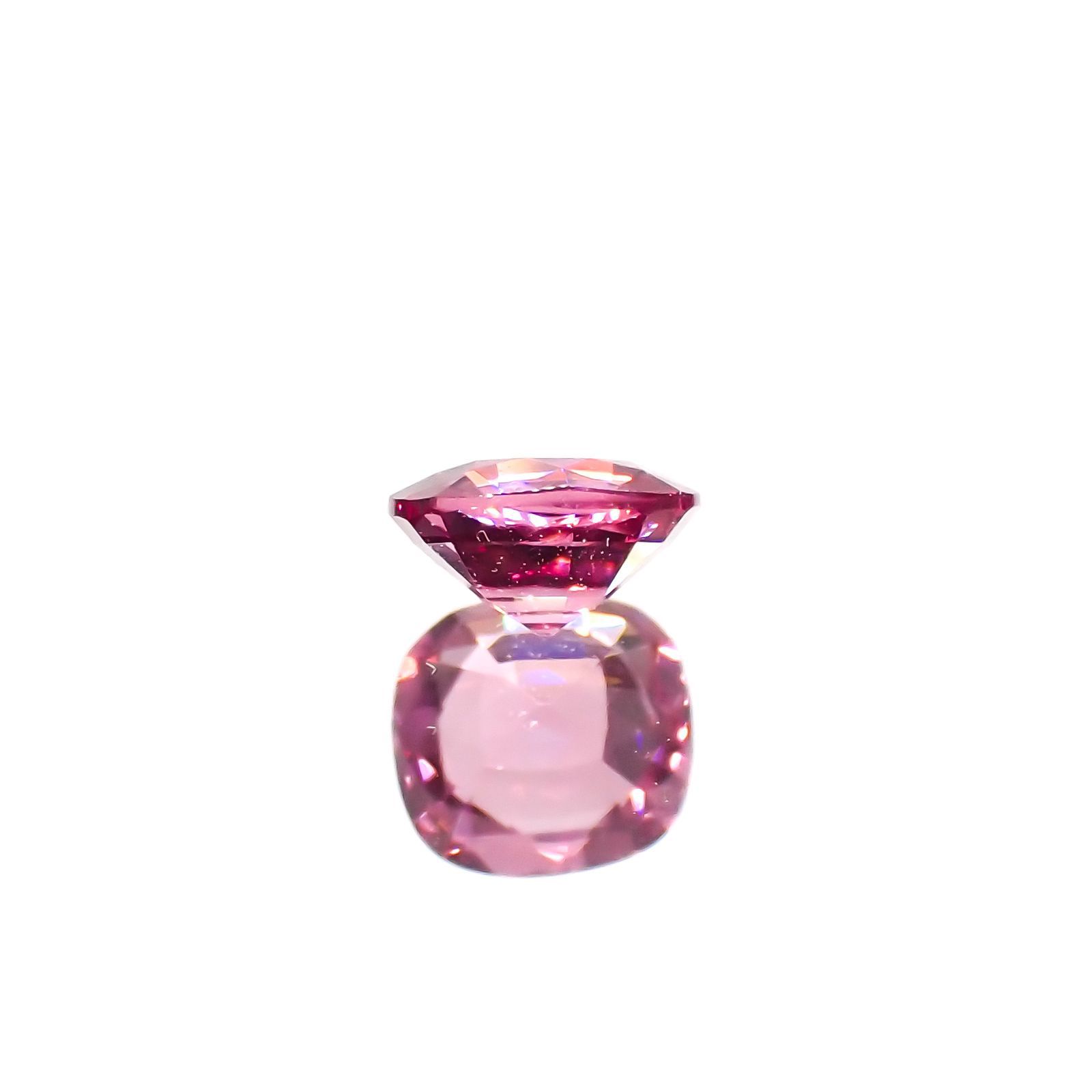 ホットピンクスピネル(宝石名ピンク・スピネル)タンザニア産 0.33ct 識別済[230120033]4.3x4.1mm前後