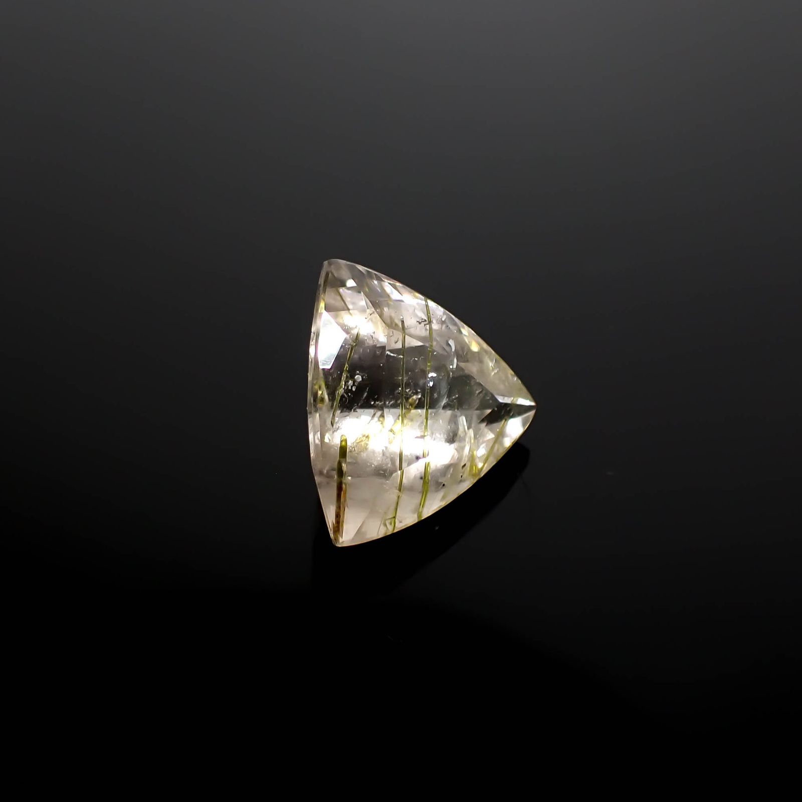 エピドートインクォーツ ブラジル産 12.5ct[240728465]17.3x16.3mm前後