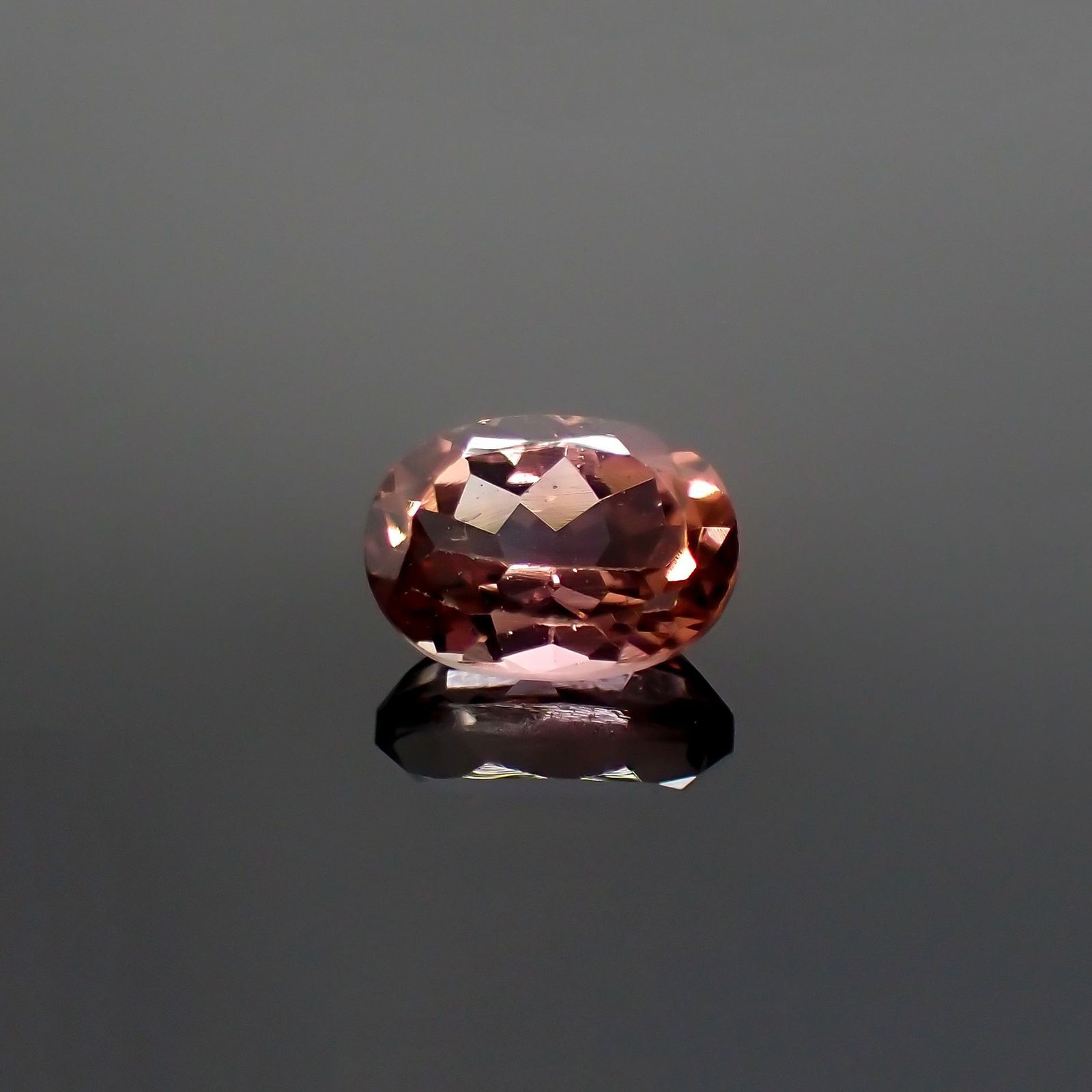 ピンクトルマリン(宝石名ピンク・トルマリン) ブラジル/アフリカ産 0.94ct 識別済[251013560]7×4.9mm前後