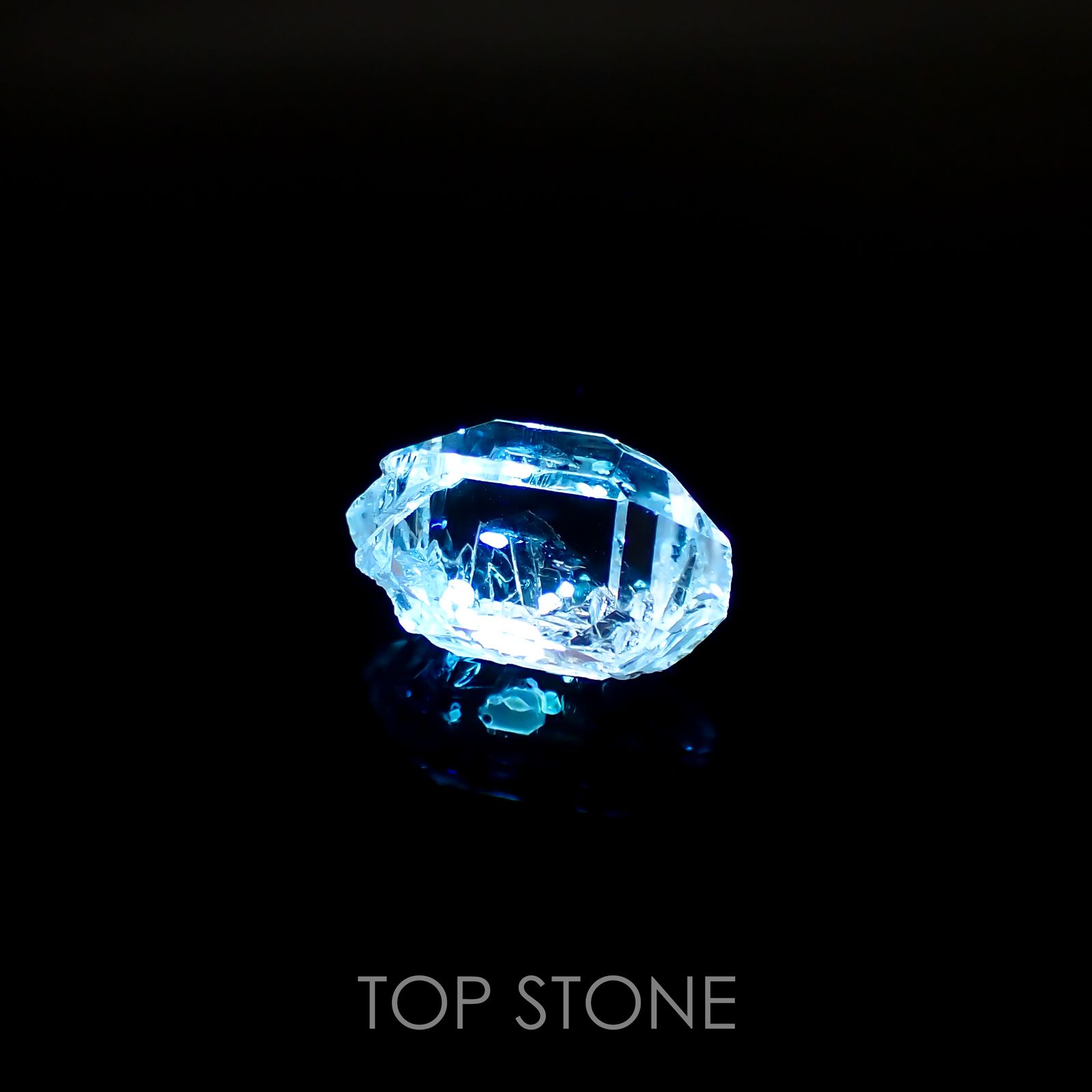 オイルインクォーツ 原石パキスタン産 7.64ct[220515871]16.1x9.7mm前後