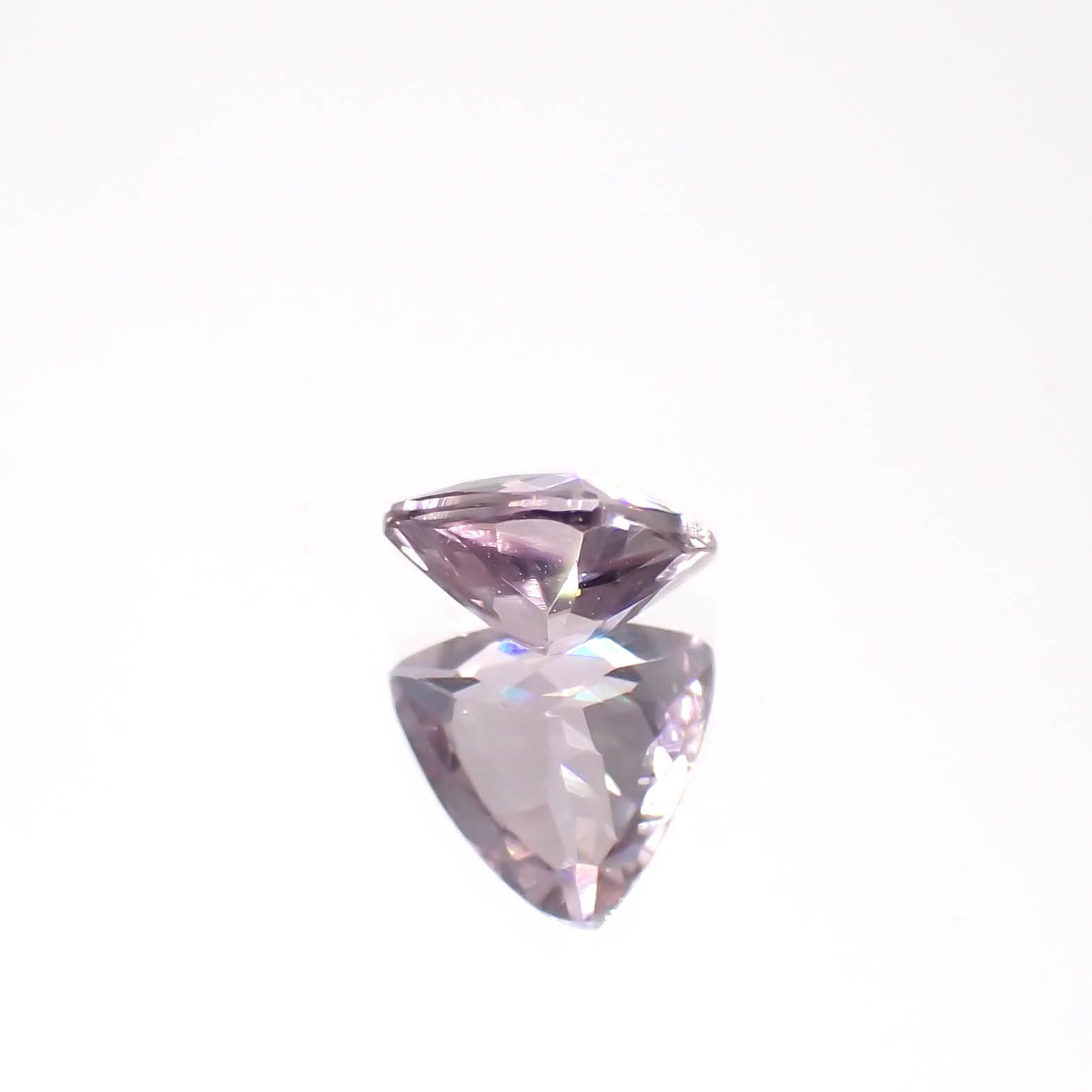 カラーシフト ピンクダイアスポア アフガニスタン産 0.59ct[240326988]5.9x5.5mm前後