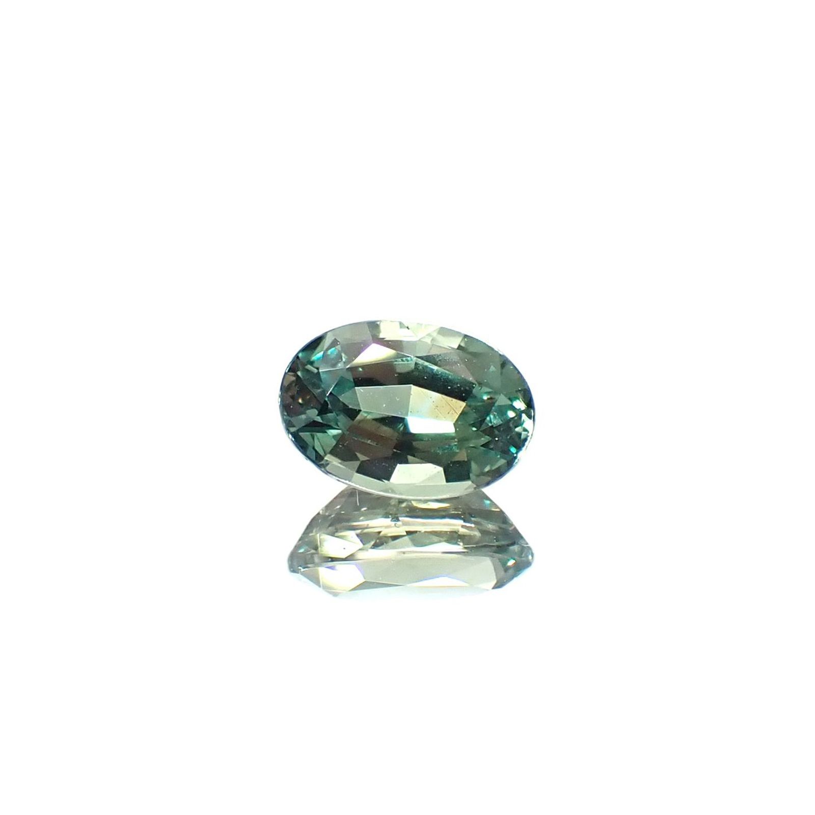 アレキサンドライト(宝石名アレキサンドライト)ブラジル産 GIA鑑付 0.63ct / 6.08x4.24mm前後 [251031288]