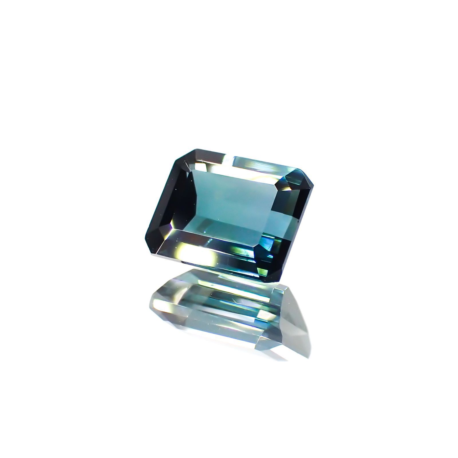 ブルートルマリン(宝石名ブルー・トルマリン) ナイジェリア/ブラジル産 1.455ct ソ付(彩珠)[211013590]7.3×5.8mm前後
