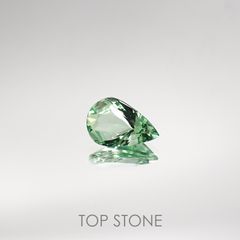 ミントガーネット タンザニア産 ルース 0.41ct[210711532]6.4×4.2mm前後