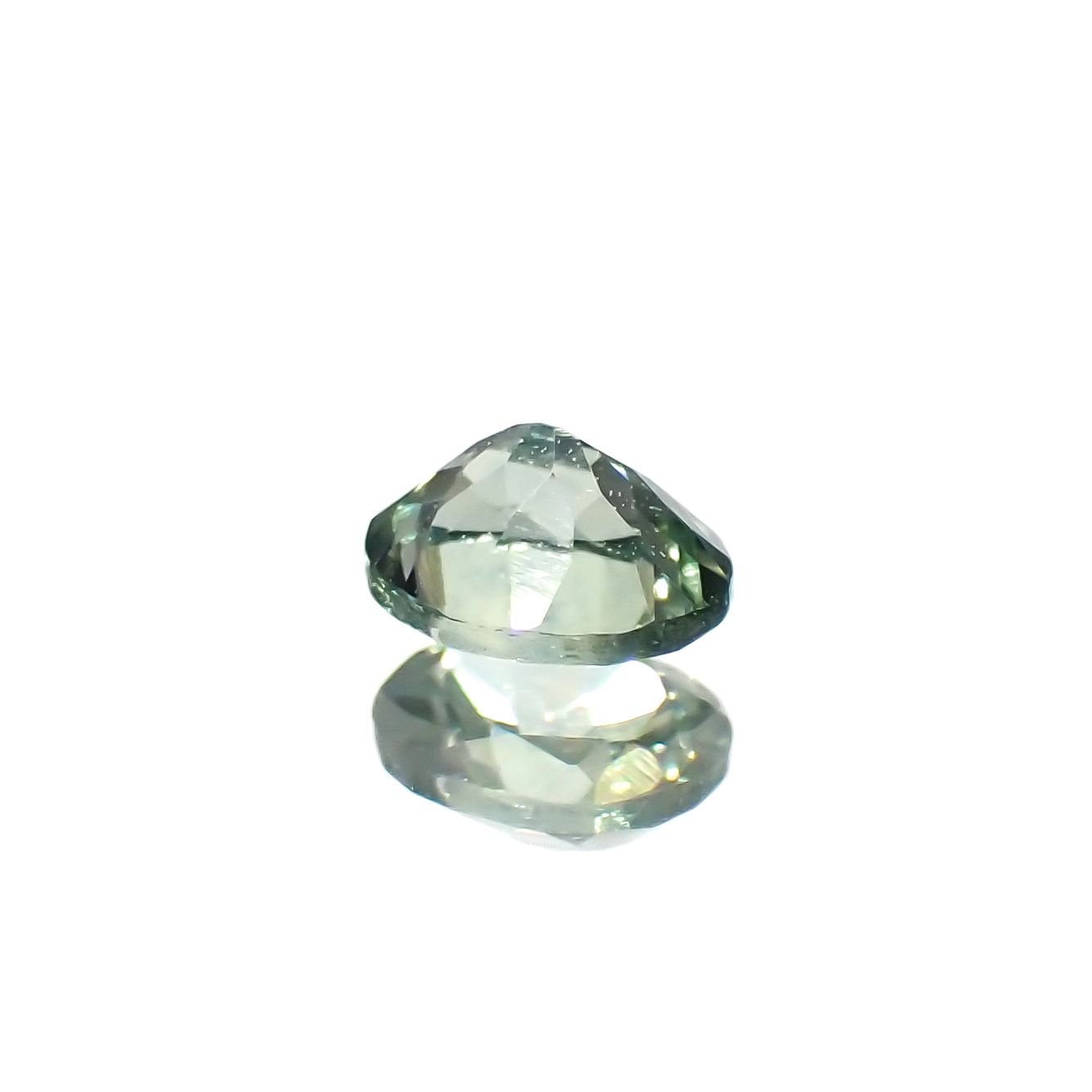 モンタナサファイア(宝石名サファイア)アメリカ・モンタナ州産 0.20ct 識別済[230321276]3.8x2.9mm前後