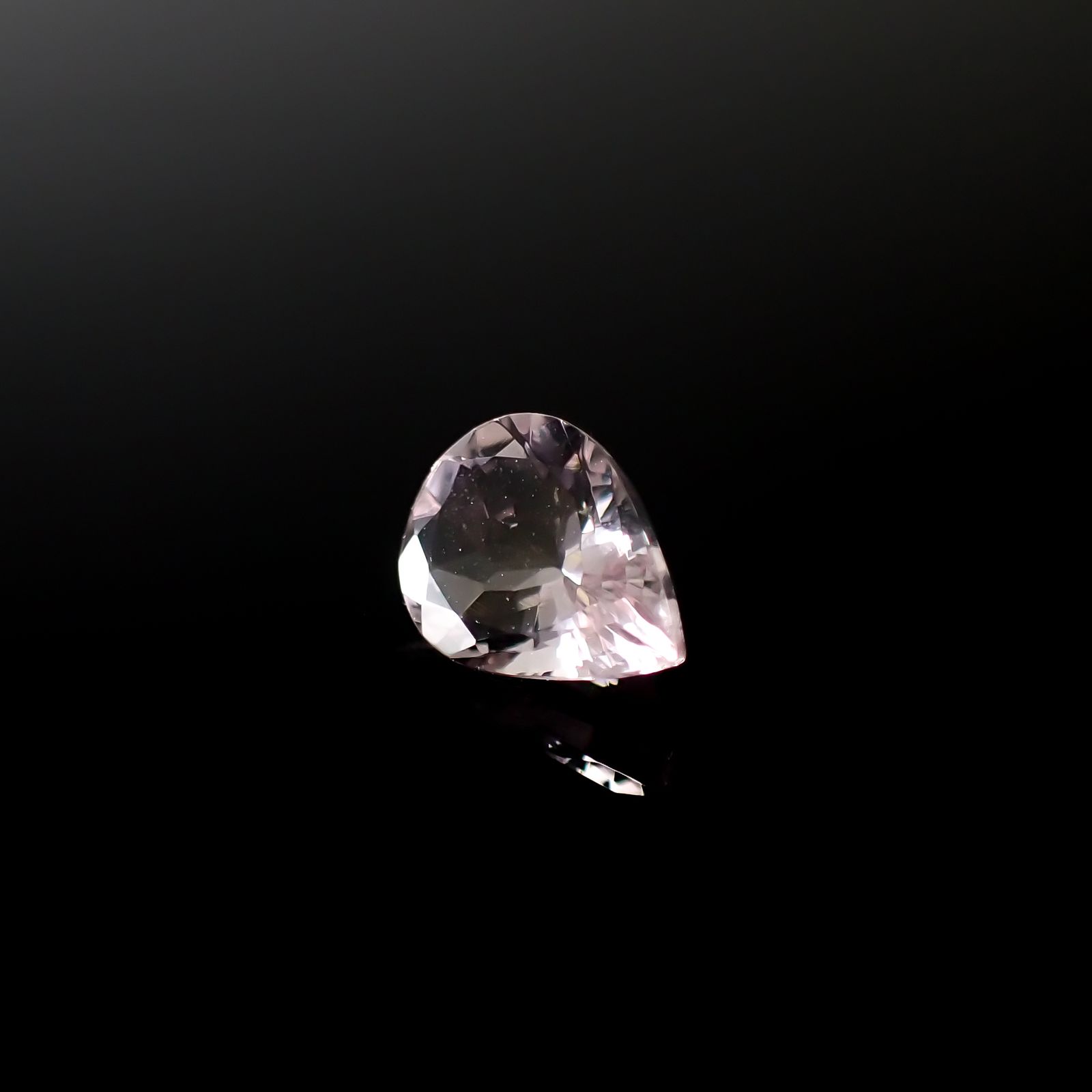 モルガナイト ナイジェリア産 0.84ct[240427162]7.6x5.8mm前後