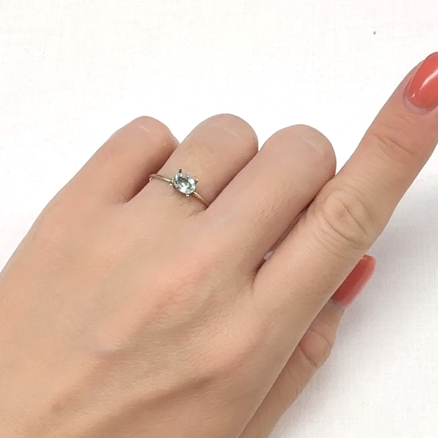 ミントベリル ブラジル産 0.34ct[240929115]5.6x4.1mm前後