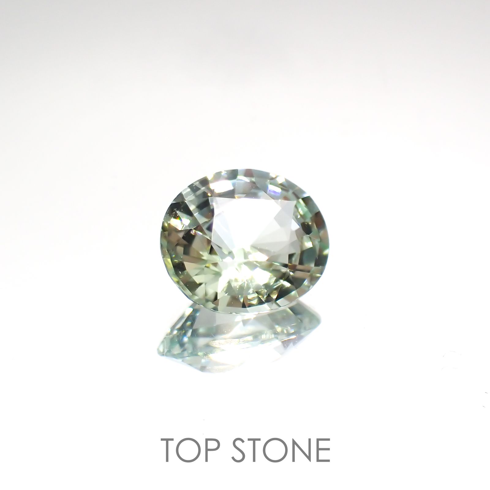 ミントトルマリン(宝石名ライトグリーン・トルマリン) ルワンダ産 1.659ct ソ付(彩珠)[210510002]8.3×7.3mm前後