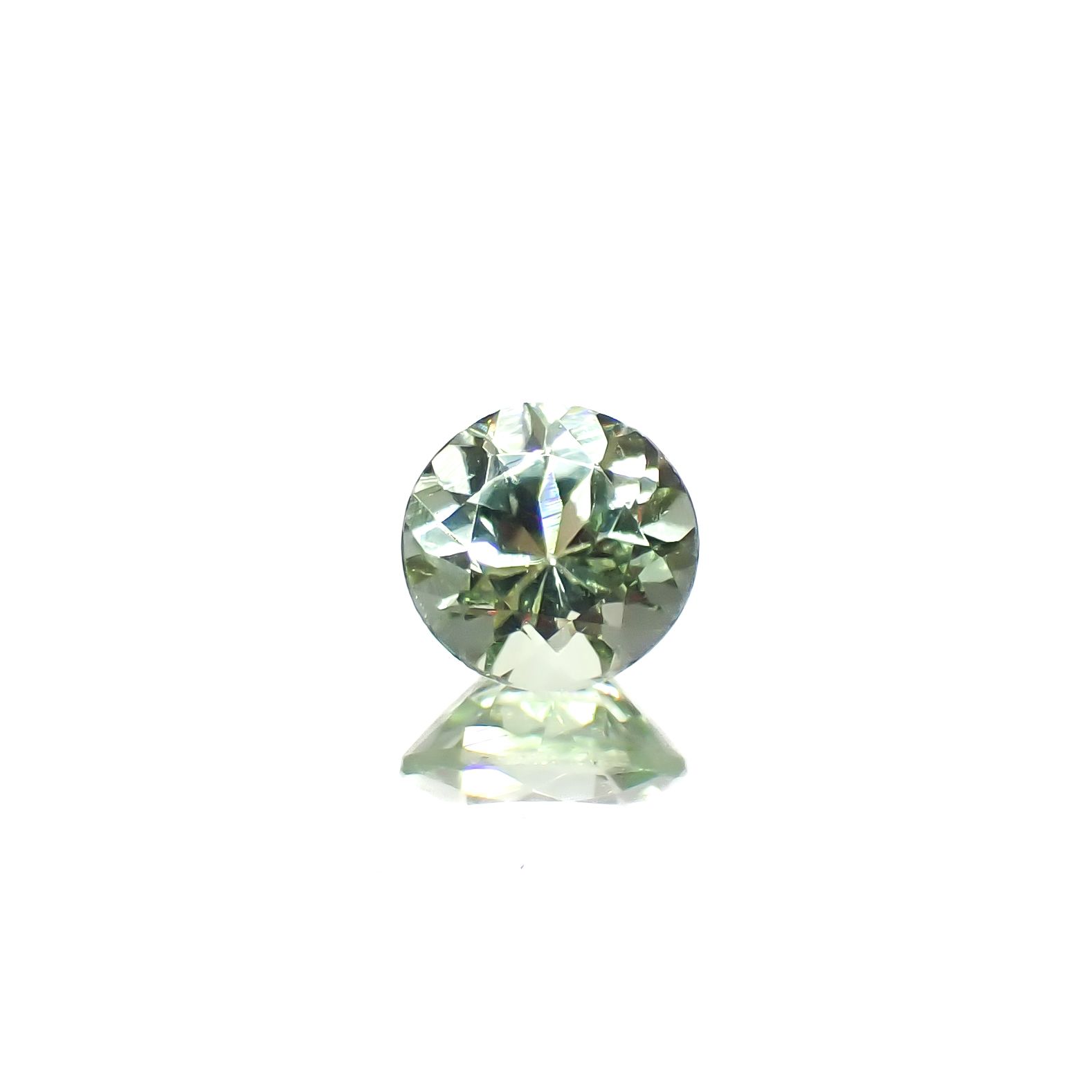 ミントペリドット パキスタン/ノルウェー産 0.62ct[240728559]5.5x5.5mm前後
