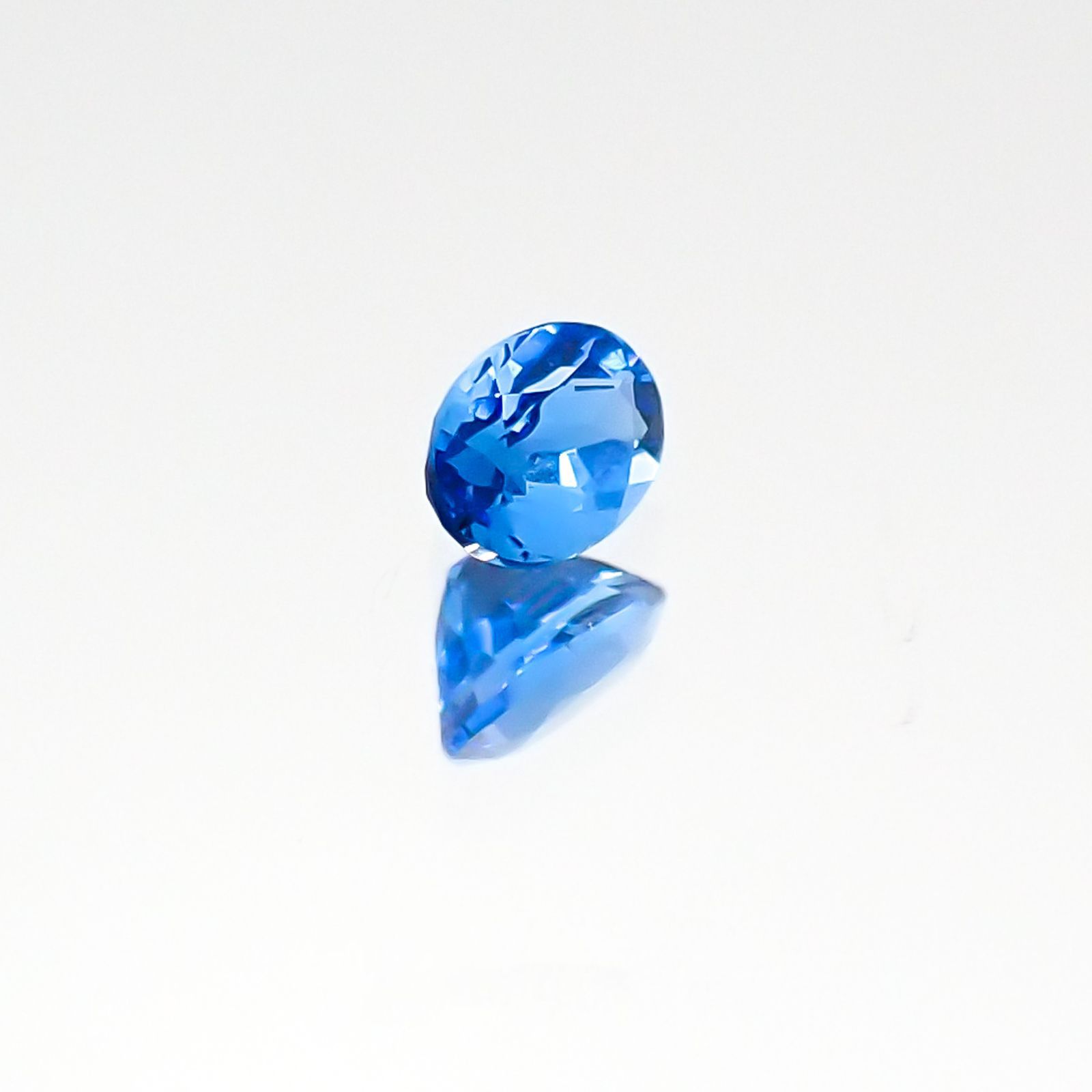 アウイナイト ドイツ産 ルース 0.072ct[20117648]3×2.3mm前後