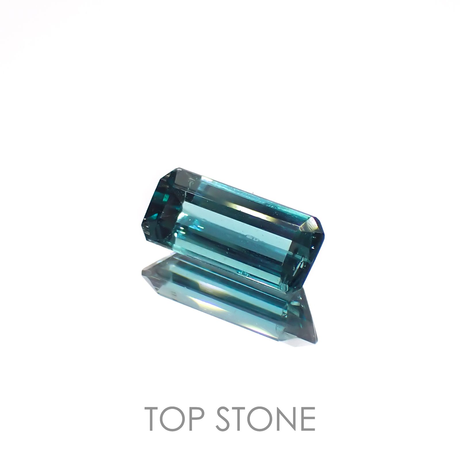 ブルートルマリン(宝石名トルマリン)アフガニスタン産 0.62ct 識別済[221219472]7.8x3.3mm前後