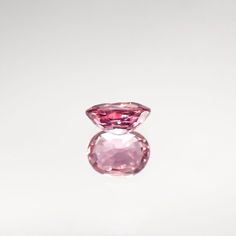 パパラチャサファイア(宝石名サファイア/別名パパラチャ・サファイア)スリランカ産 0.404ct ソ付[230421633]4.86x3.94mm前後