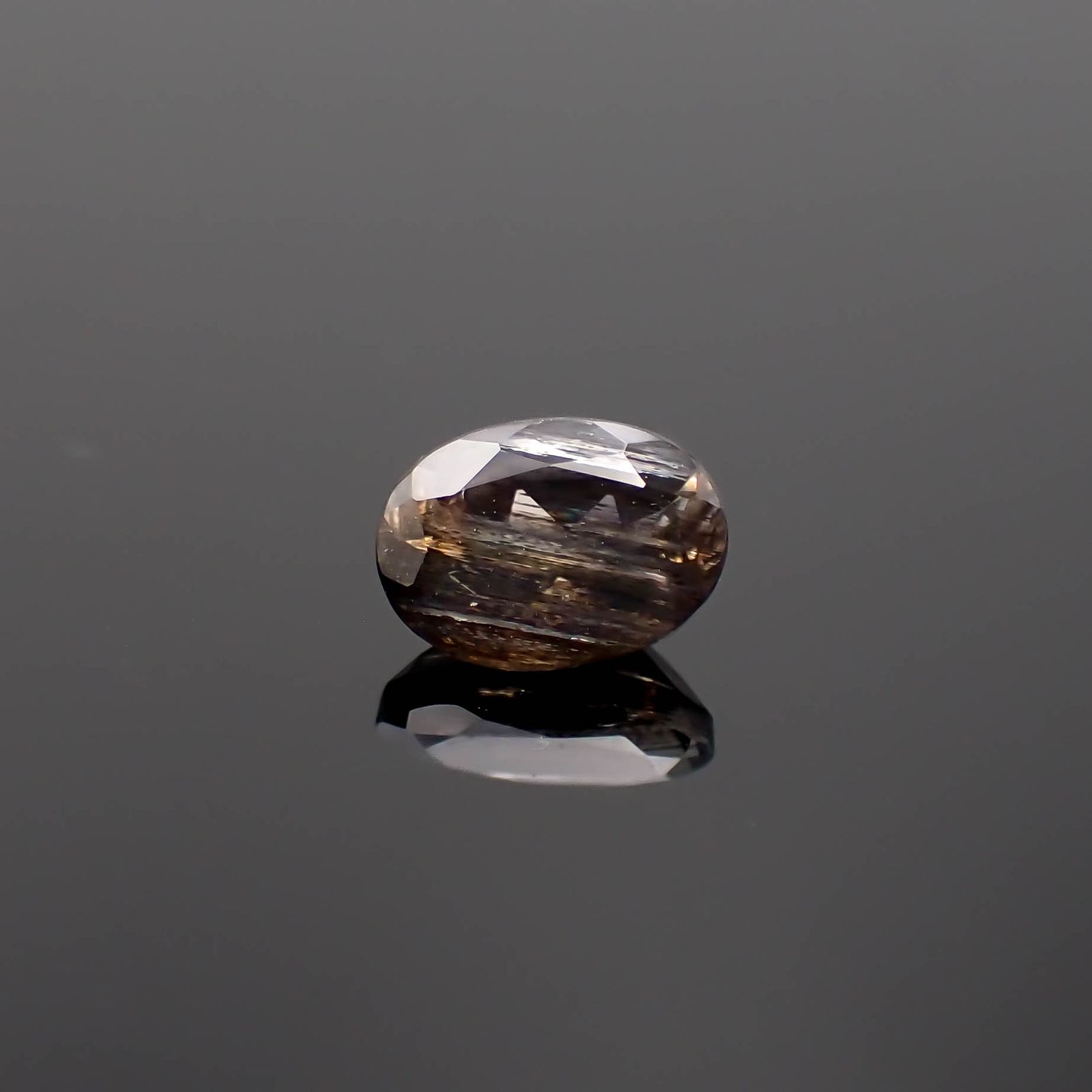 レインボースキャポライト ブラジル産 0.71ct[231225057]6.8x4.8mm前後