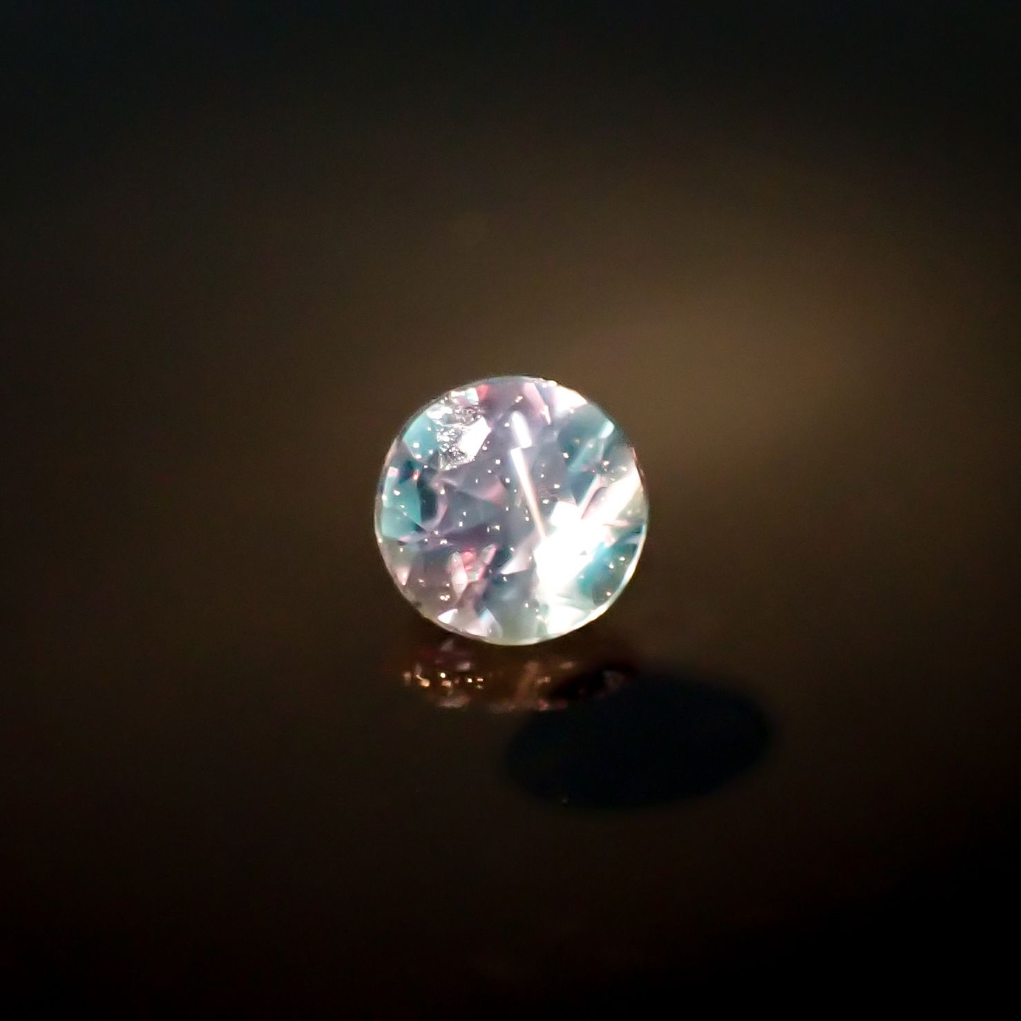 アレキサンドライトキャッツアイ ブラジル・ミナスジェライス州ヘマチタ鉱山産 0.086ct[240929038]2.5x2.5mm前後
