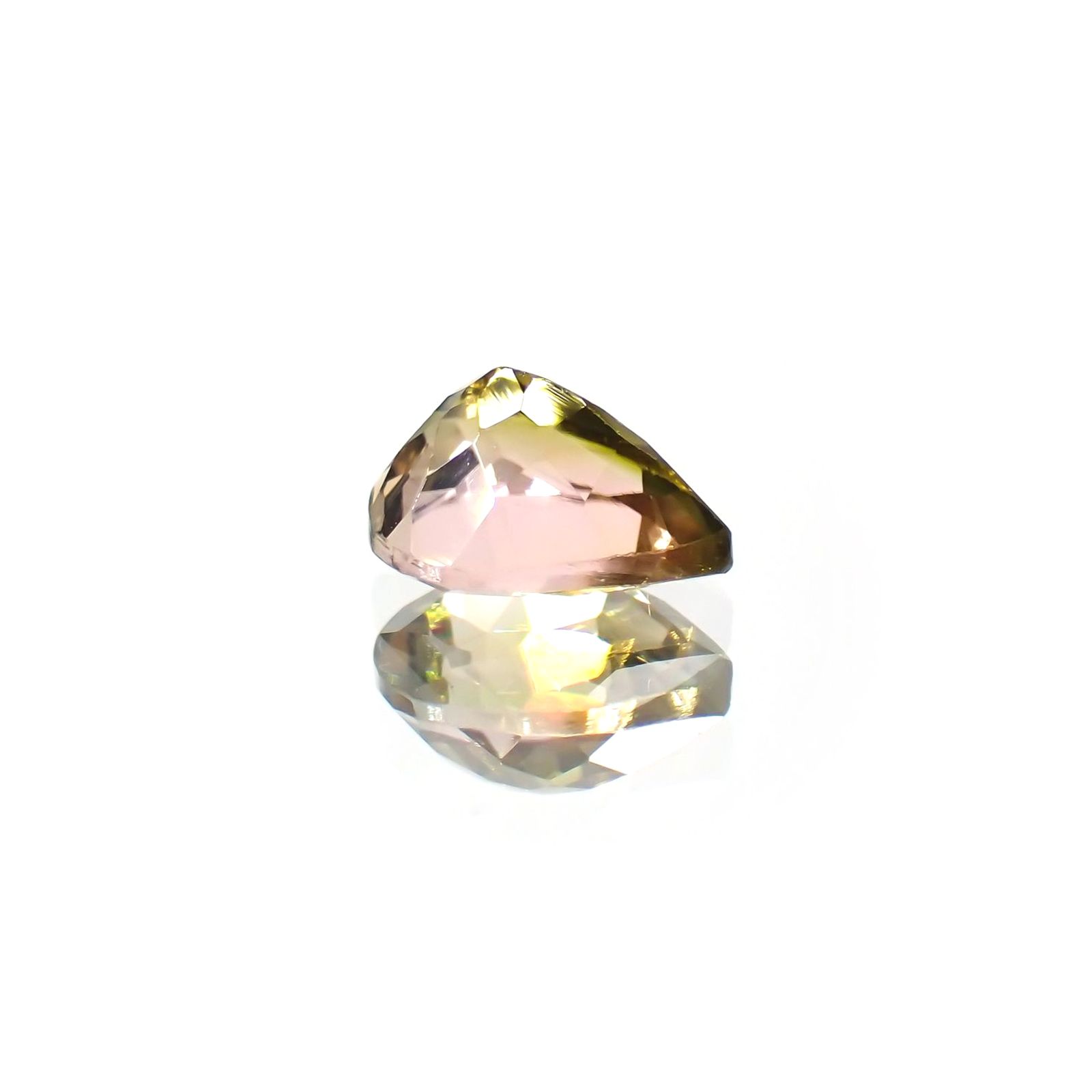 バイカラートルマリン(宝石名トルマリン) ブラジル/アフリカ産 0.93ct 識別済[211013575]7.2×5.8mm前後