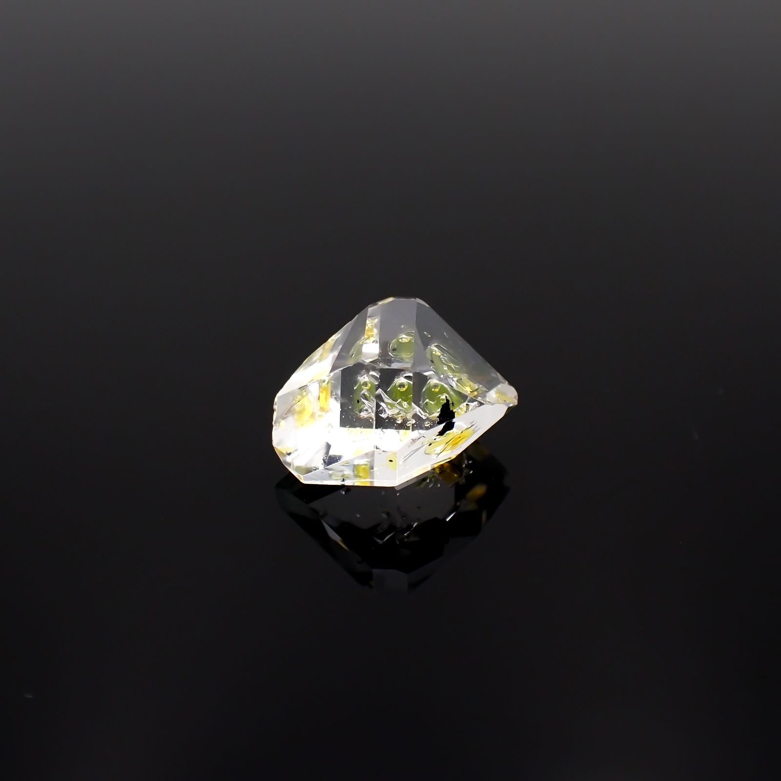オイルインクォーツ原石 パキスタン産 5.39ct [231224719]13.4x10.1mm前後