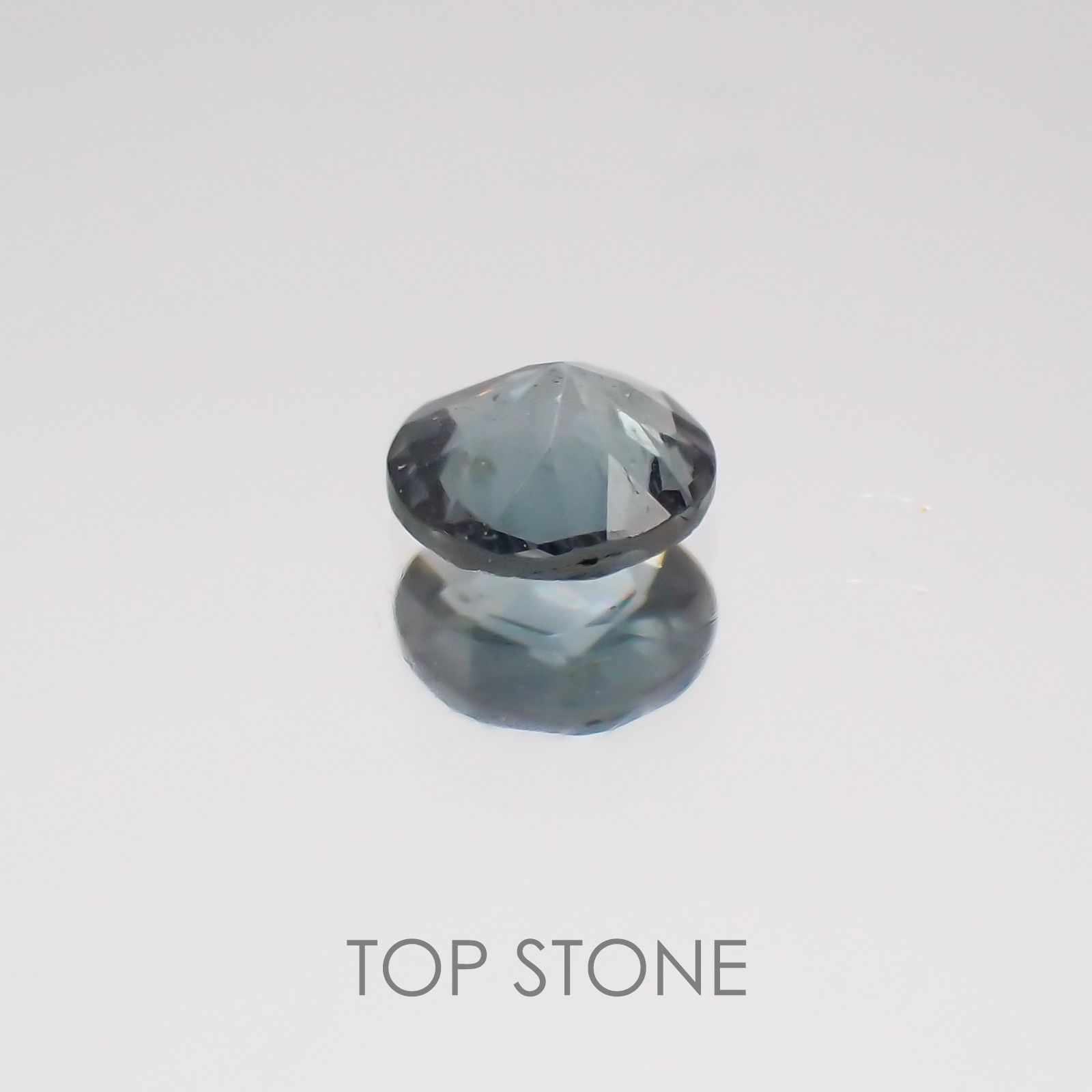 サファリン マダガスカル産 ルース 0.12ct[20128836]3.2×3.2mm前後
