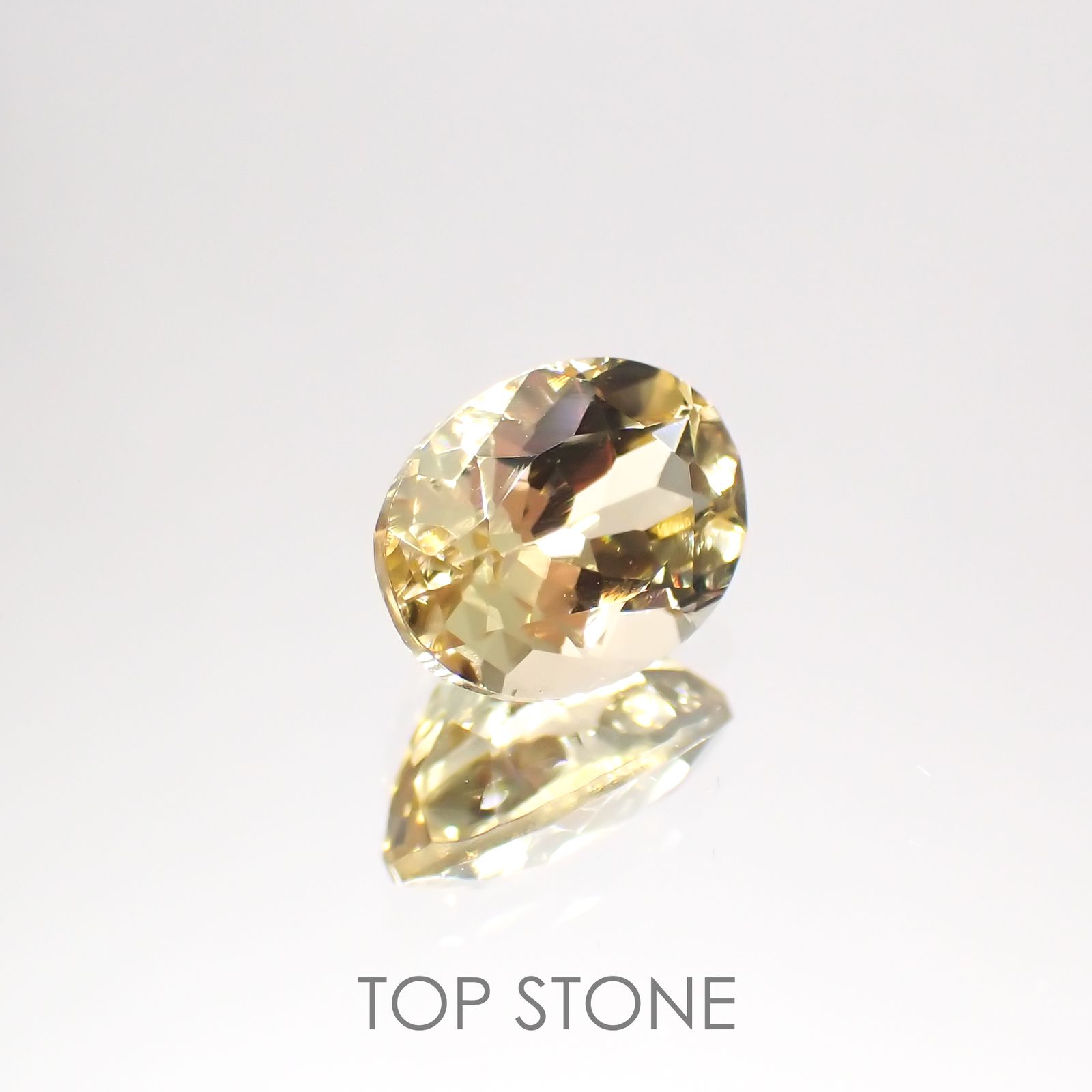 イエローベリル(宝石名イエロー・ベリル)ブラジル産 1.32ct 識別済[220114235]8.1x6.1mm前後