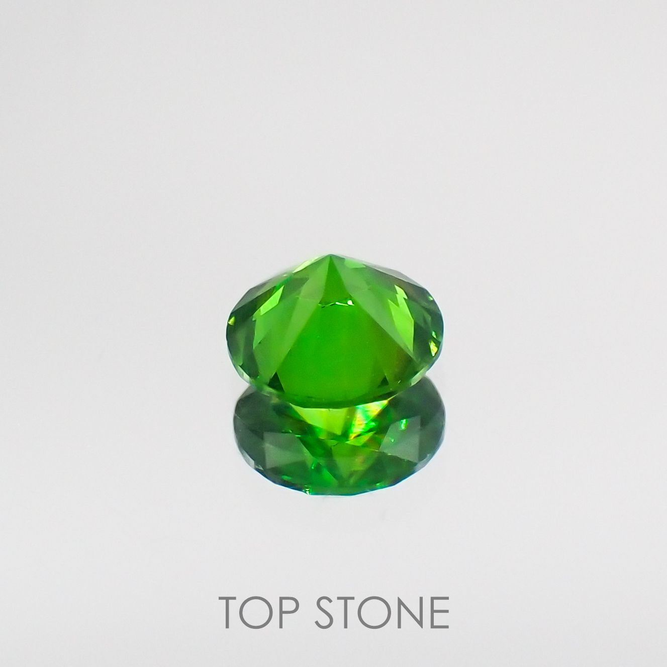 デマントイドガーネット(宝石名デマントイド・ガーネット) ロシア産 0.200ct ソ付(彩珠)[210711589]3.5×3.5mm前後
