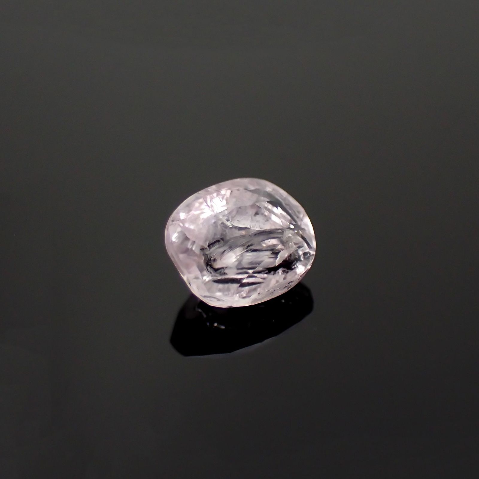 ポードレッタイト(宝石名ポードレッタイト)ビルマ産 ソ付(彩珠) 0.435ct / 5.3x4.4mm前後 [260718919]