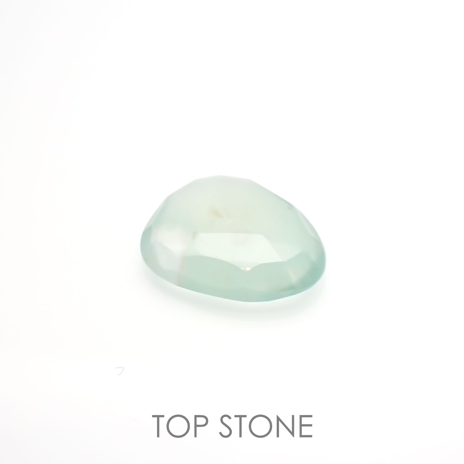 ◇フリーフォーム◇アクアプレーズ(宝石名ブルー グリーン・カルセドニー) 南アフリカ産 2.79ct 識別済[20021998]12.4×10.1mm前後